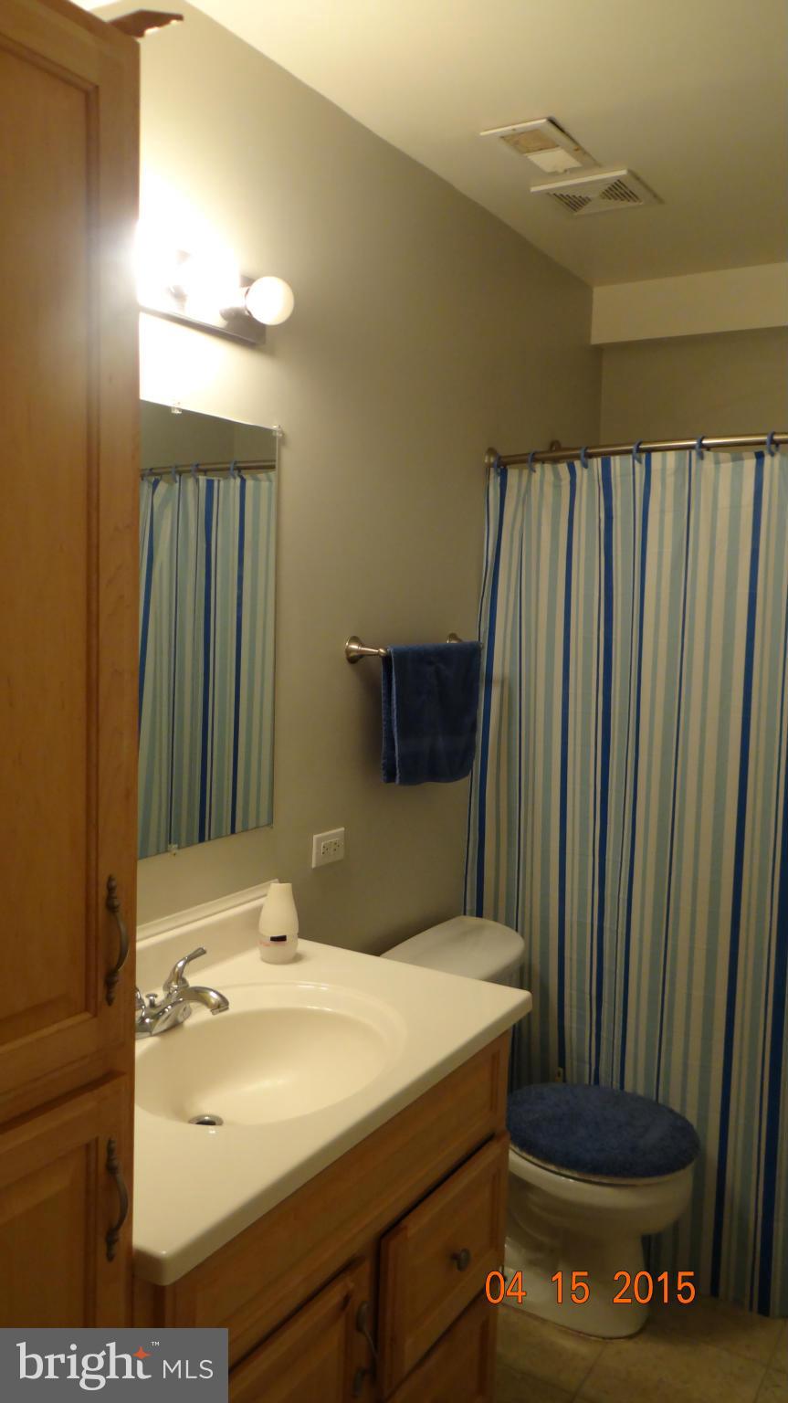 LAKE LAND - Residential Lease