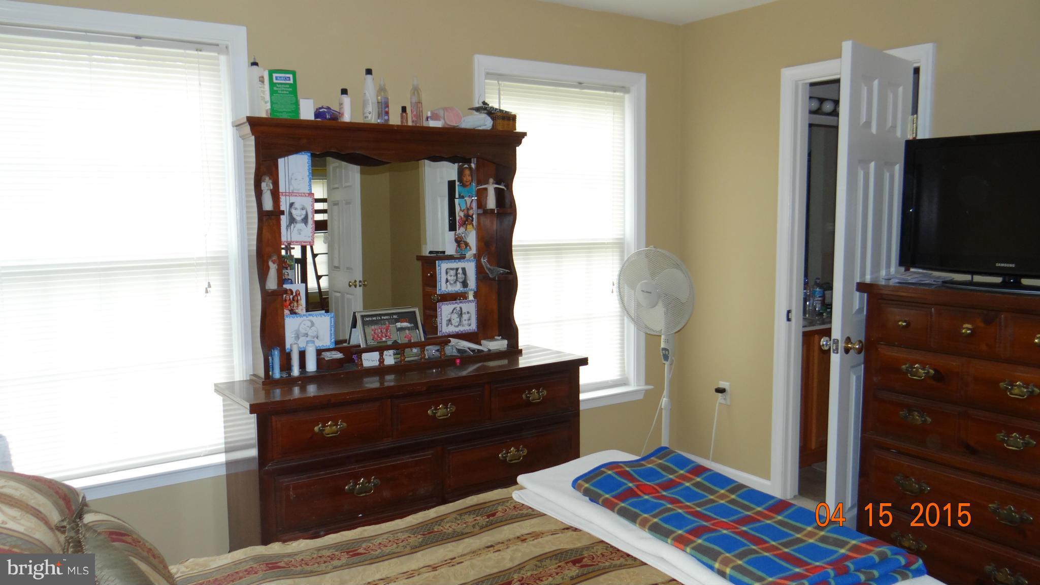 LAKE LAND - Residential Lease