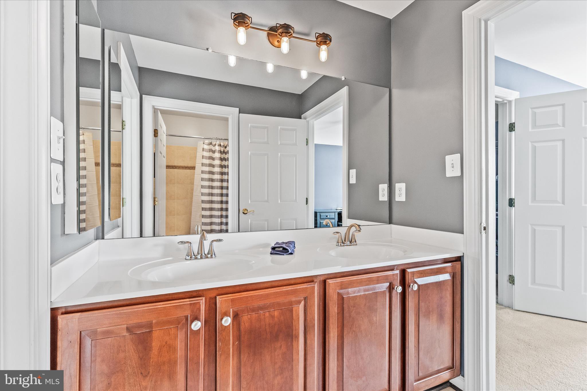 SUMMIT RIDGE - Residential