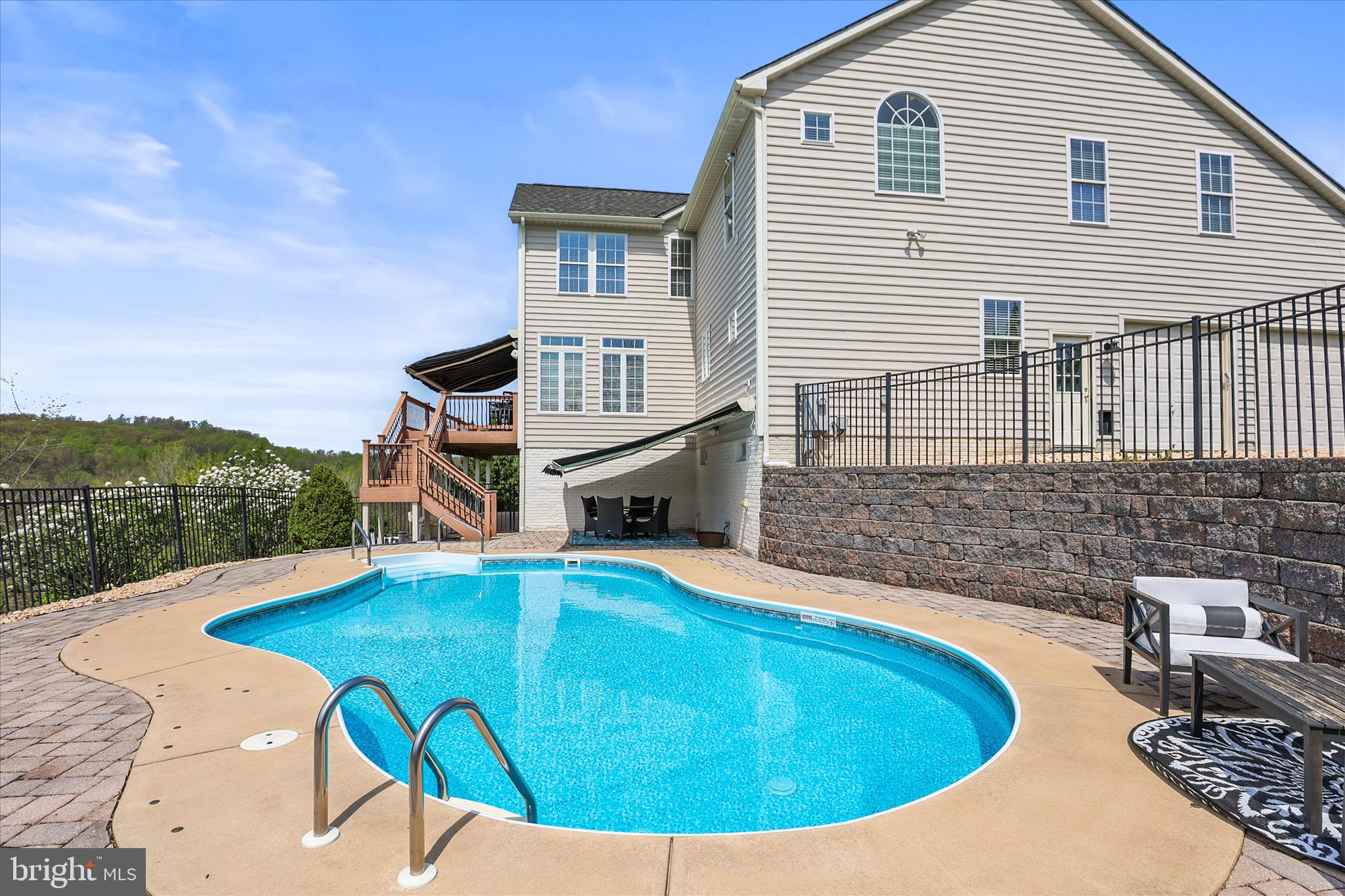 SUMMIT RIDGE - Residential