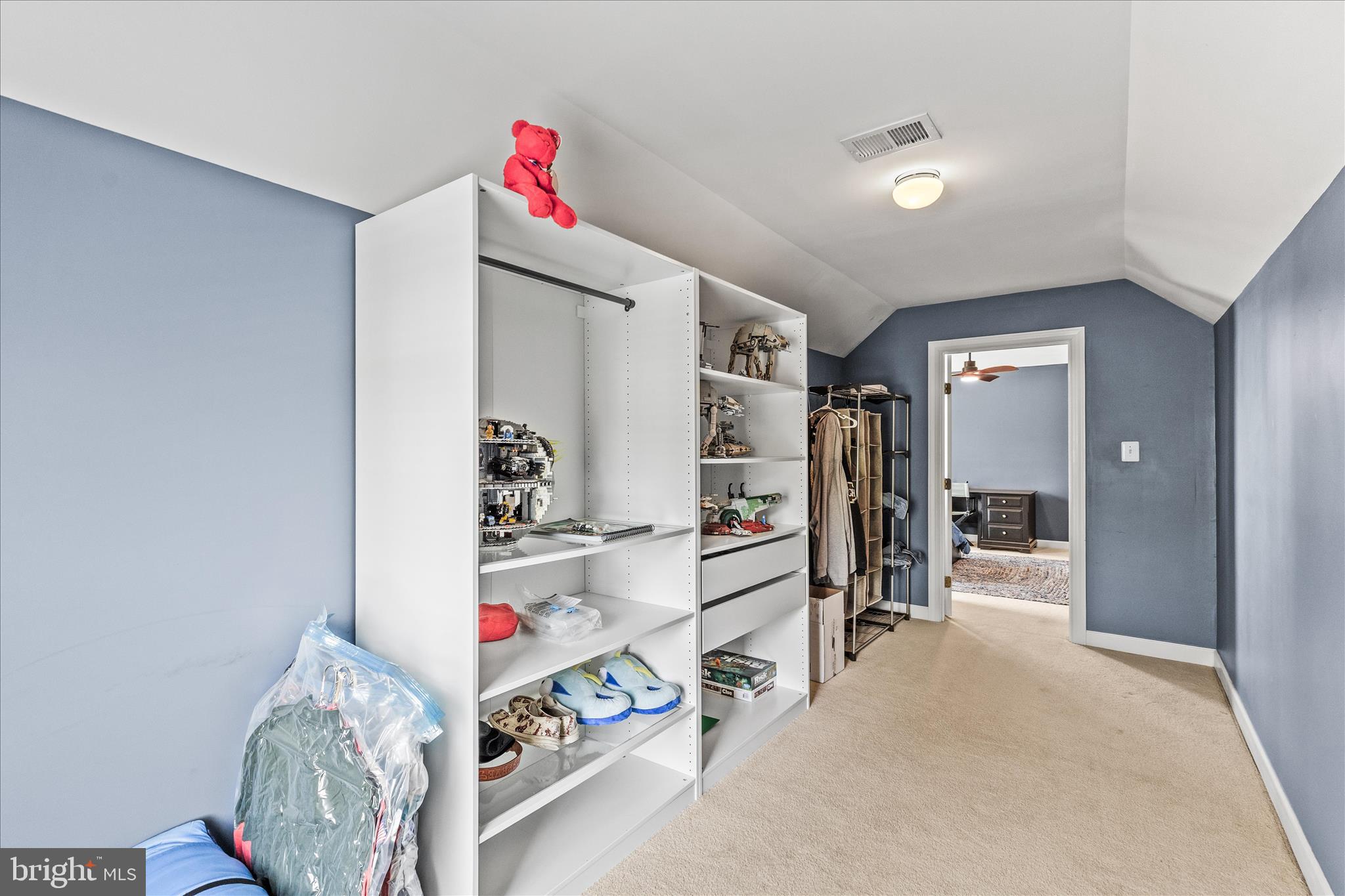SUMMIT RIDGE - Residential