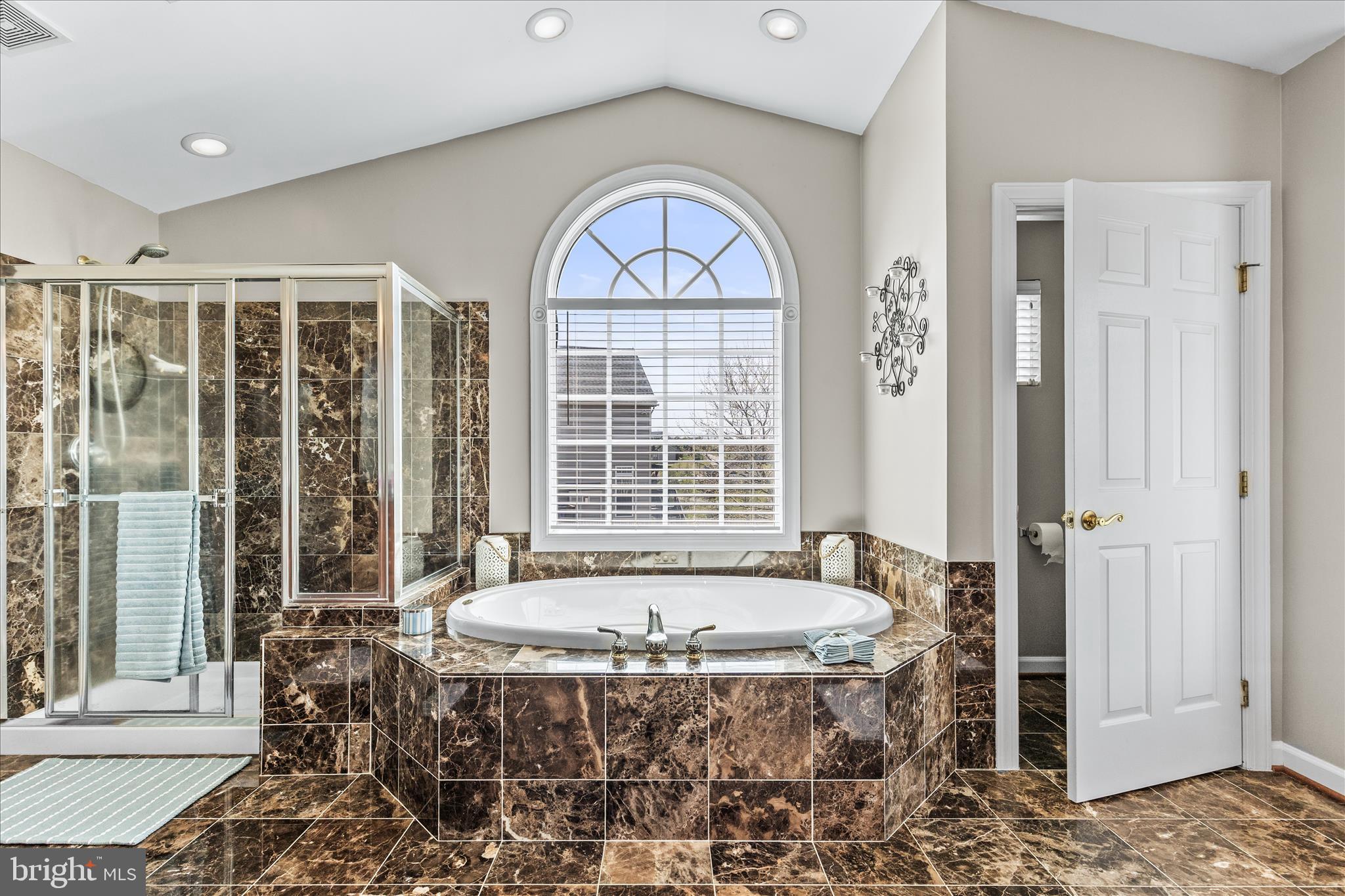 SUMMIT RIDGE - Residential