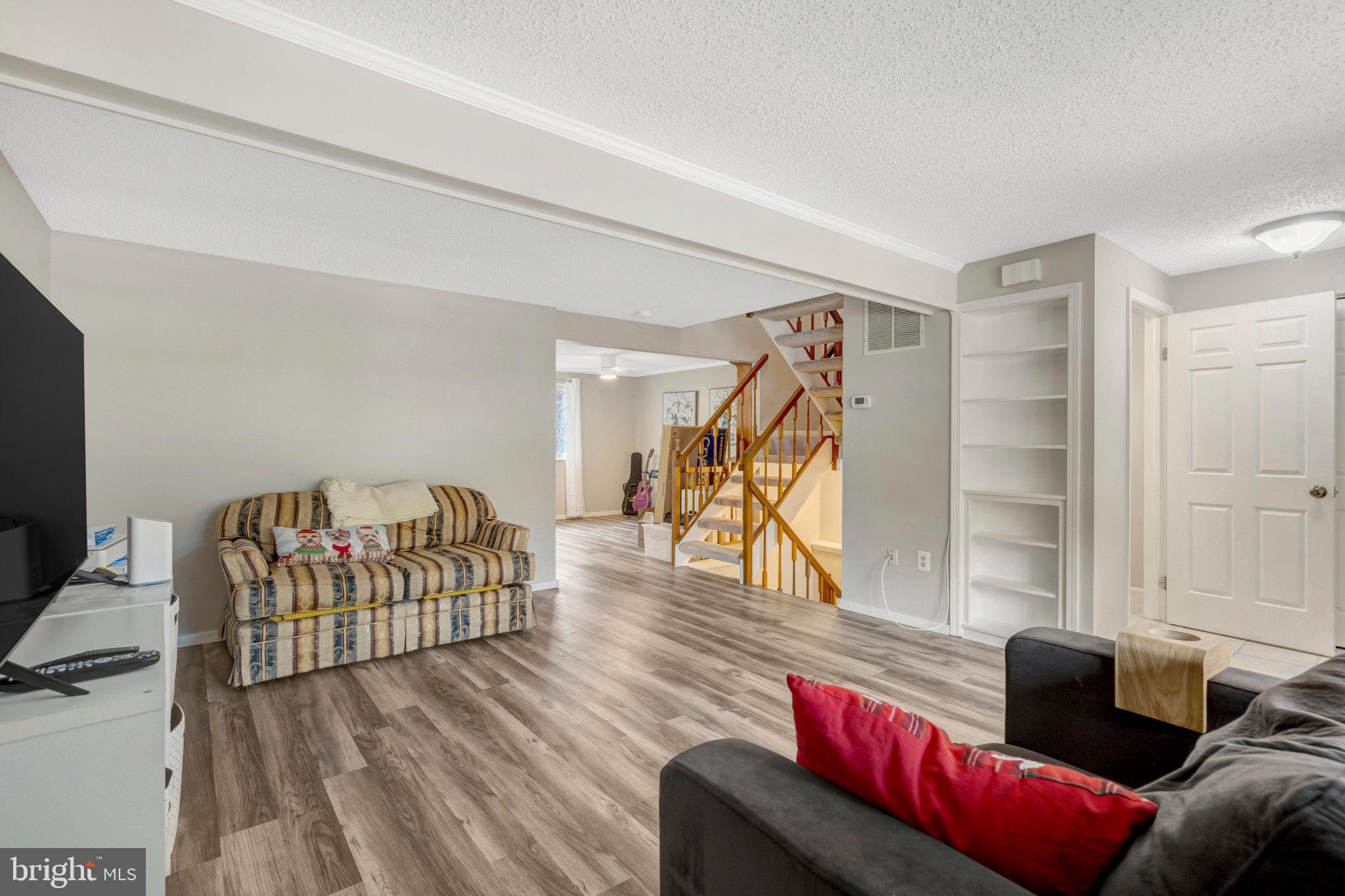 BURKE VILLAGE - Residential