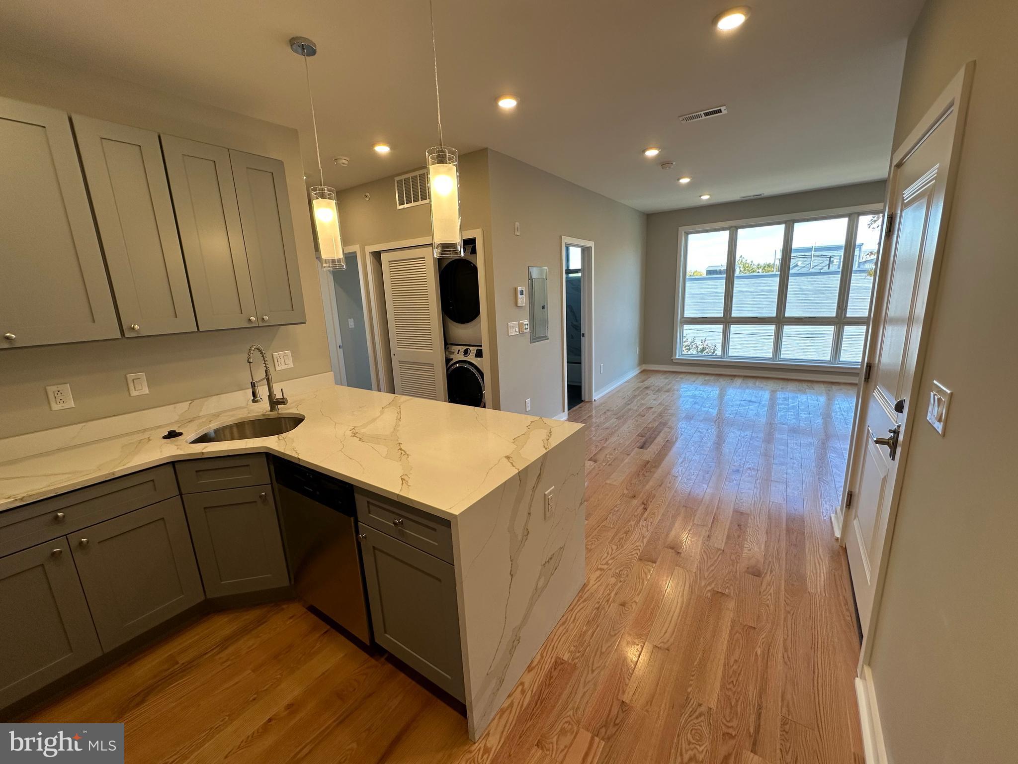 PHILADELPHIA - Residential Lease