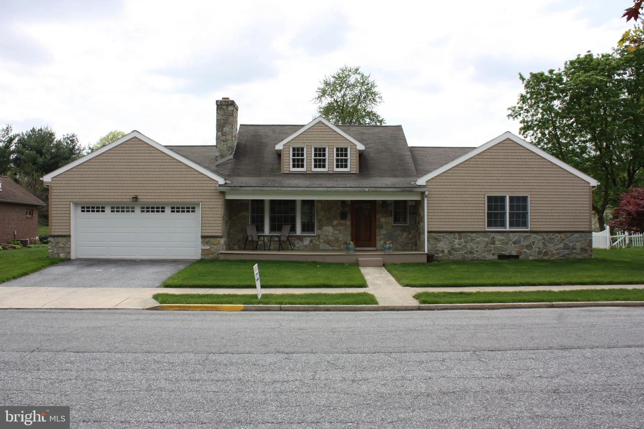 196 N Laurel Street, Manheim, PA 17545