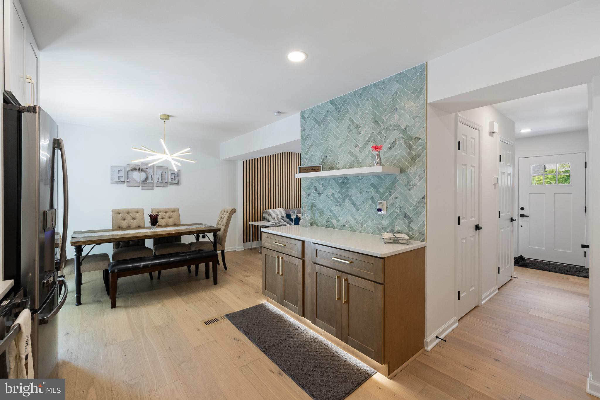 BURKE CENTRE - Residential