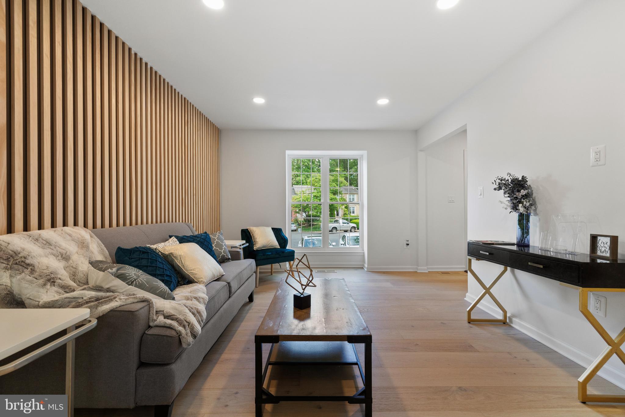 BURKE CENTRE - Residential