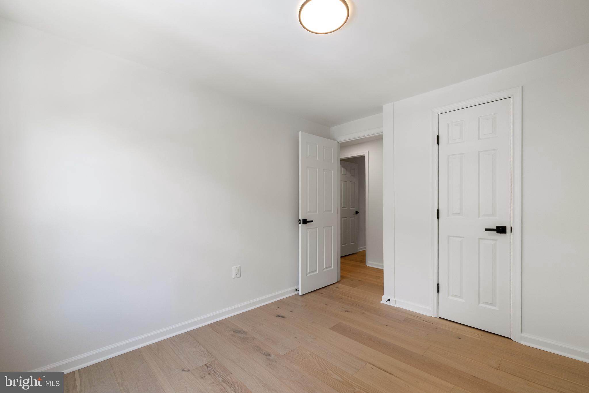 BURKE CENTRE - Residential