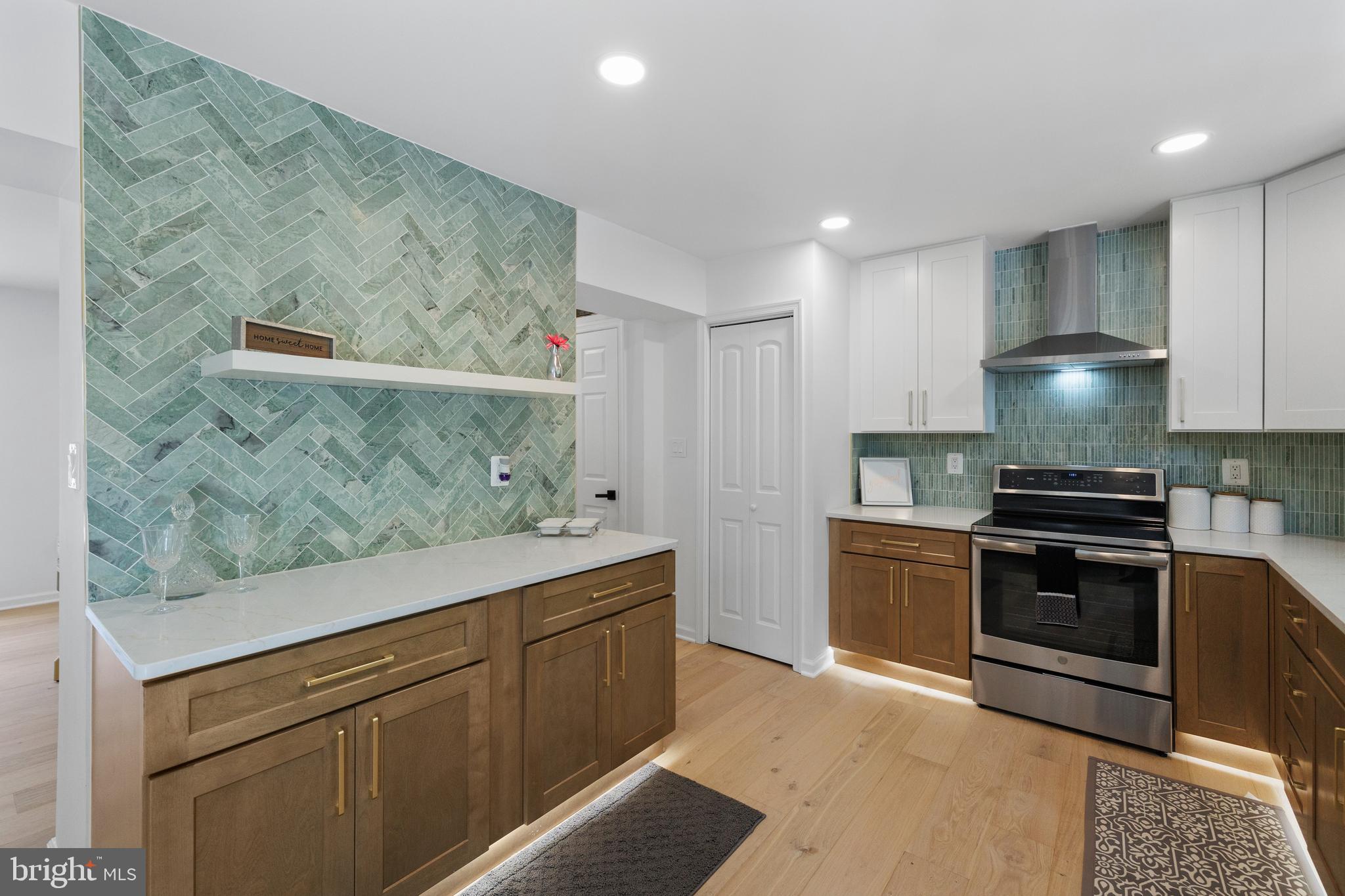 BURKE CENTRE - Residential