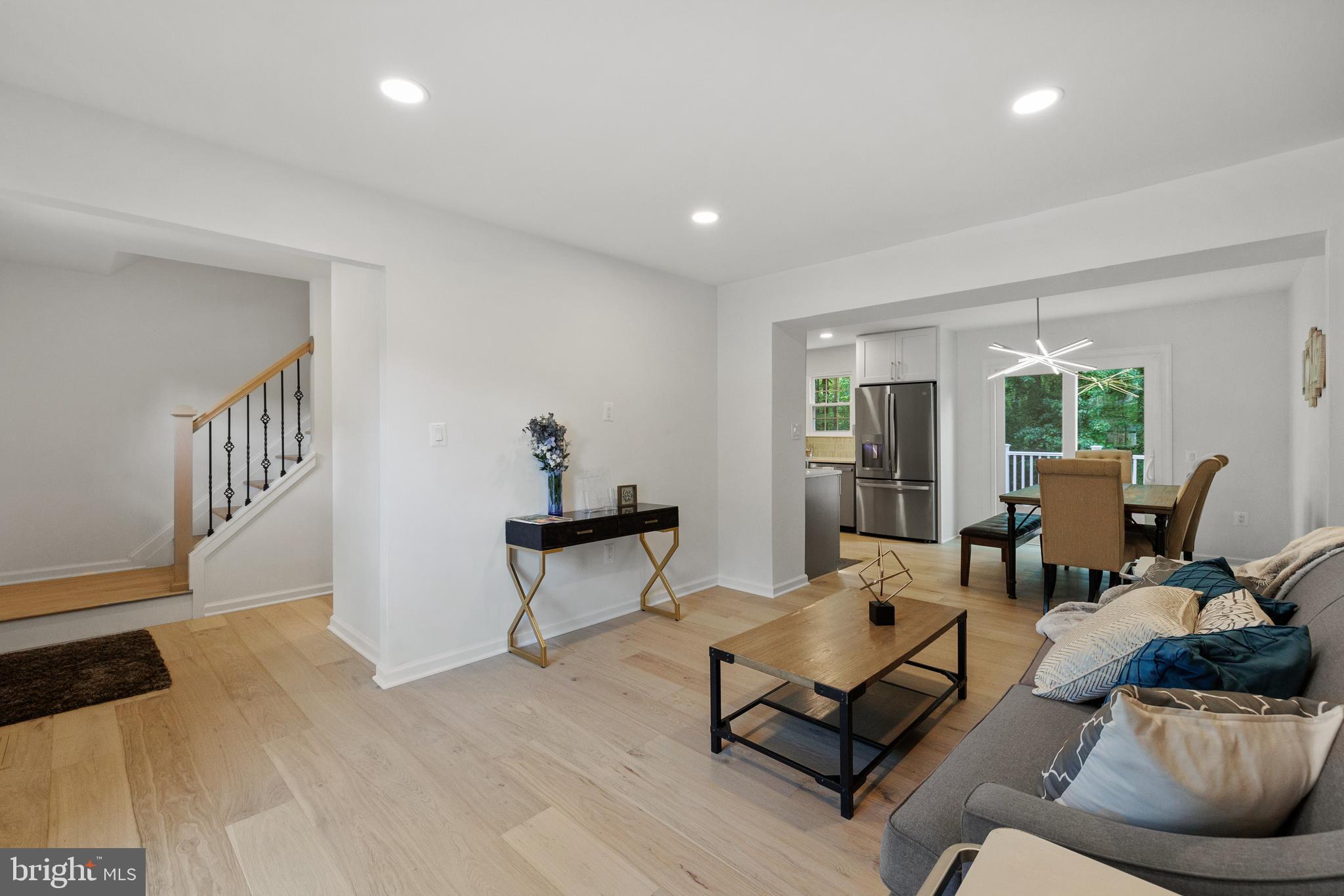 BURKE CENTRE - Residential