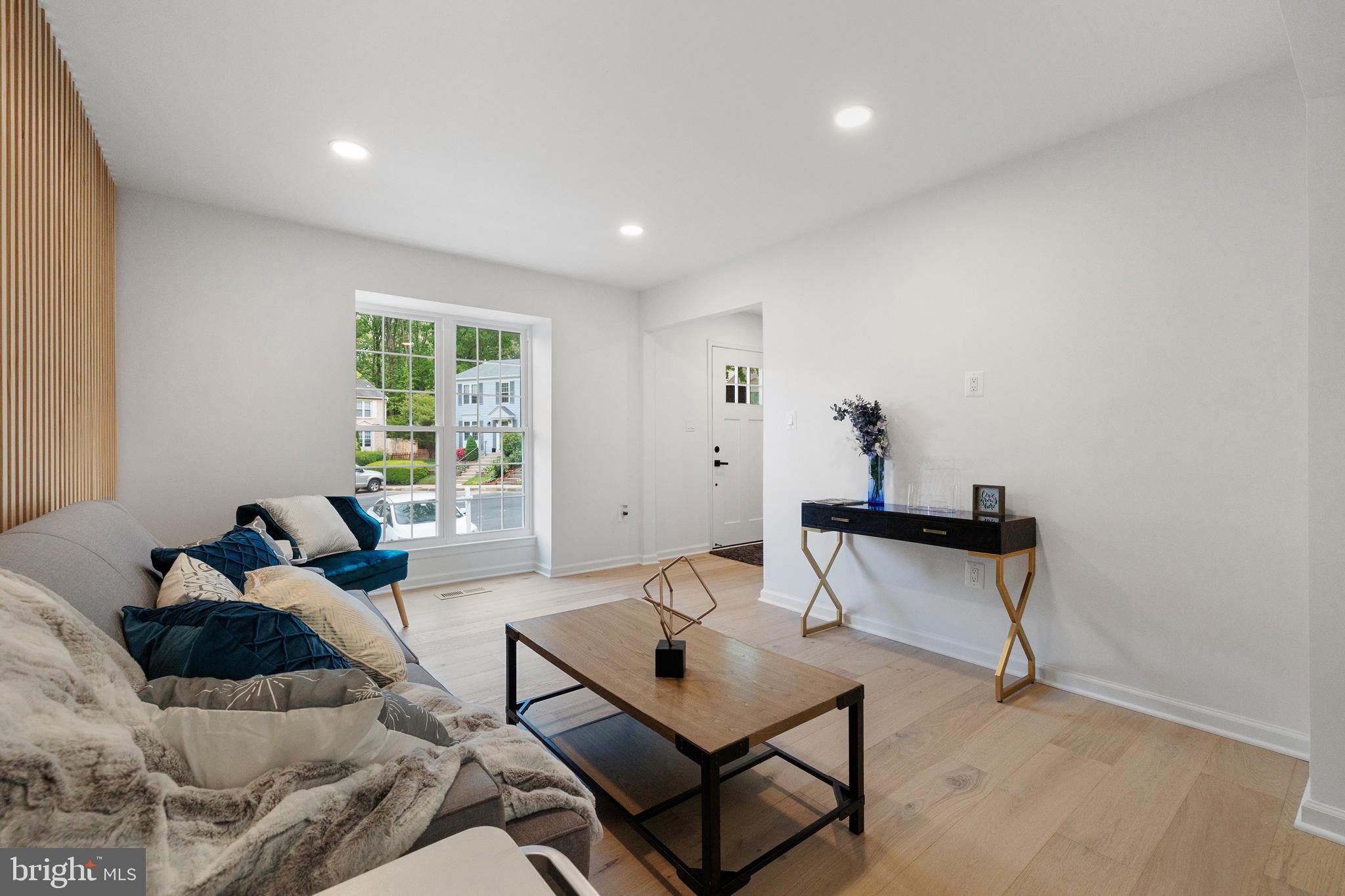 BURKE CENTRE - Residential