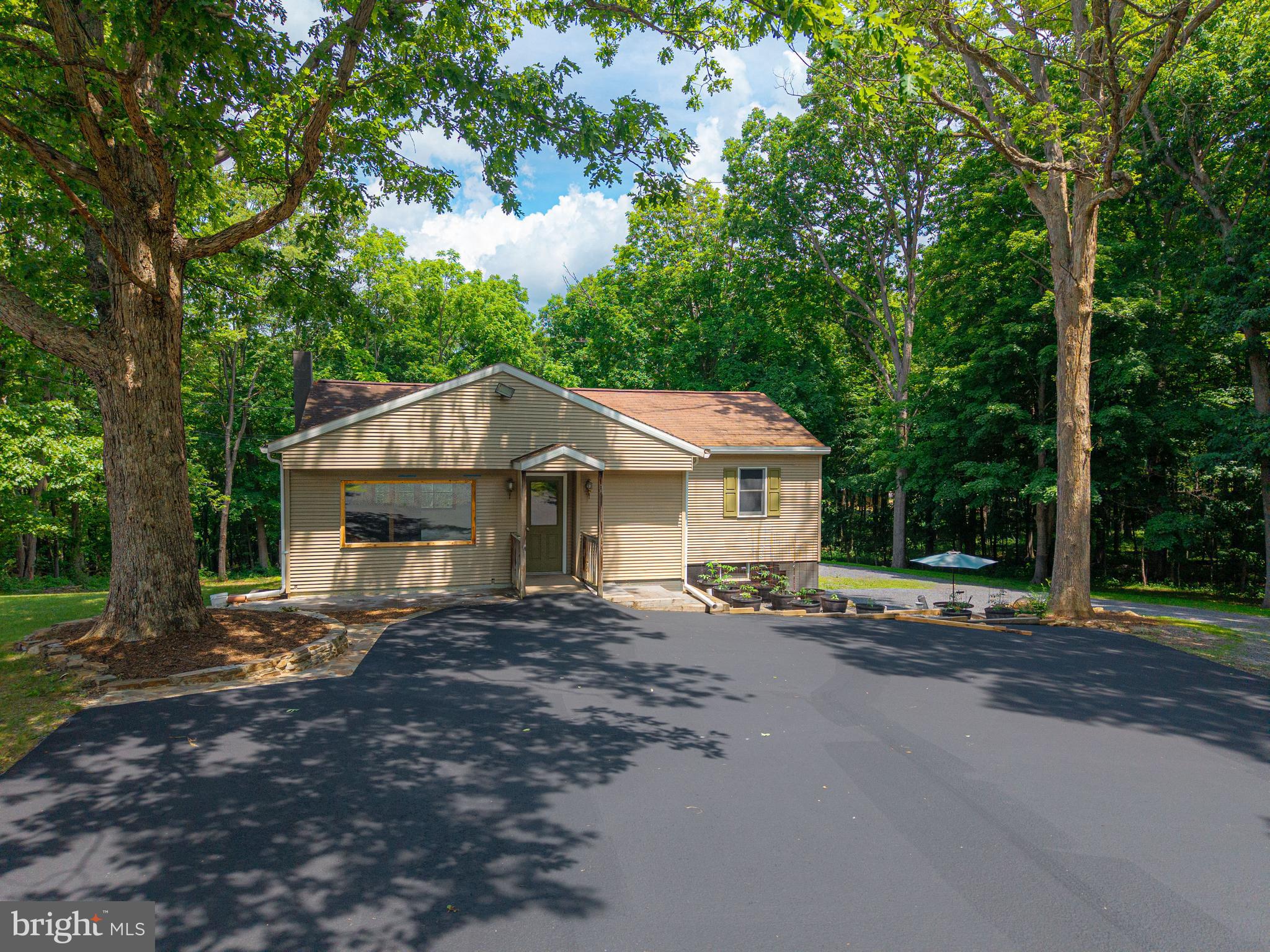 323 HOSPITAL DRIVE