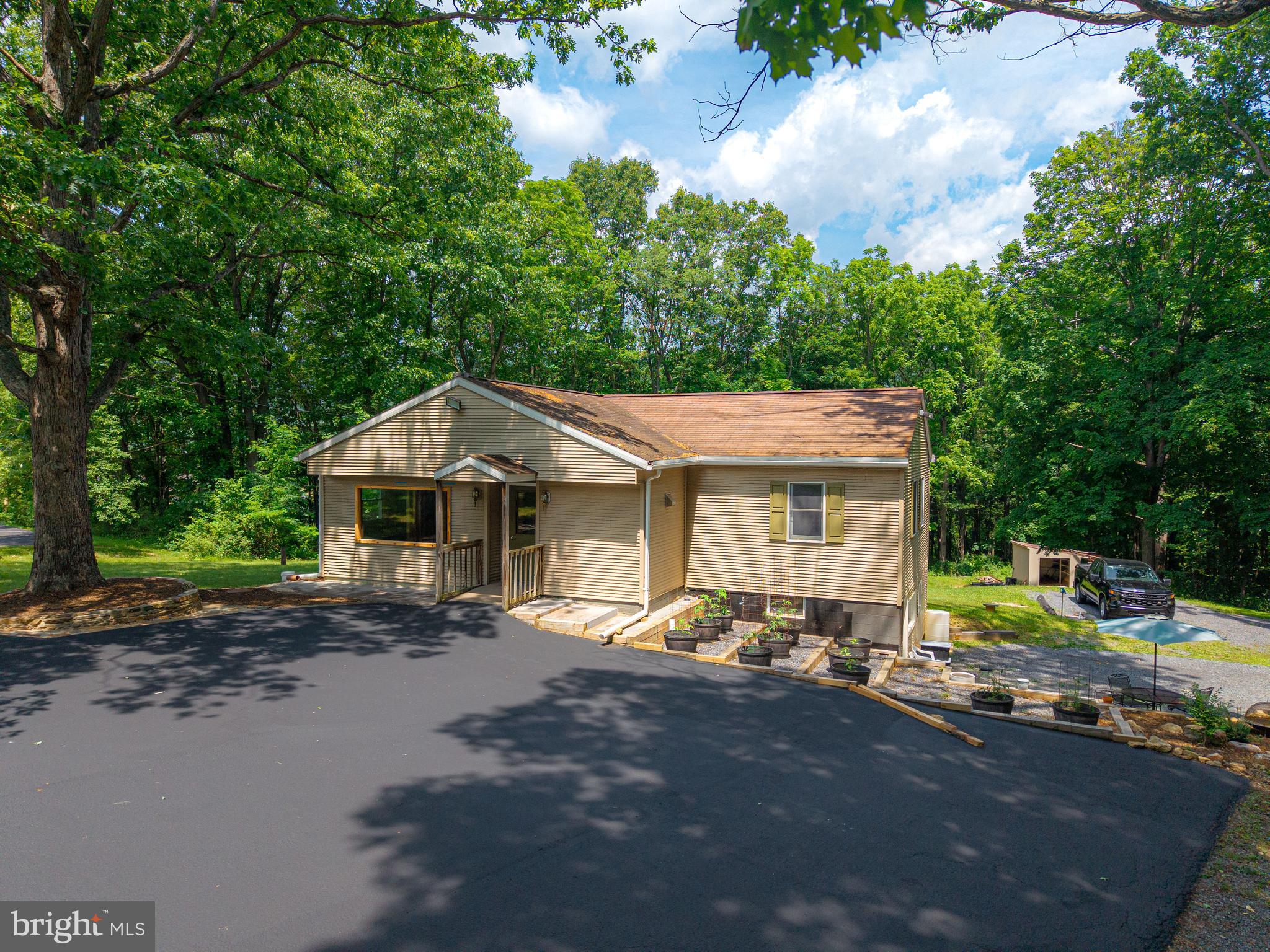 323 HOSPITAL DRIVE