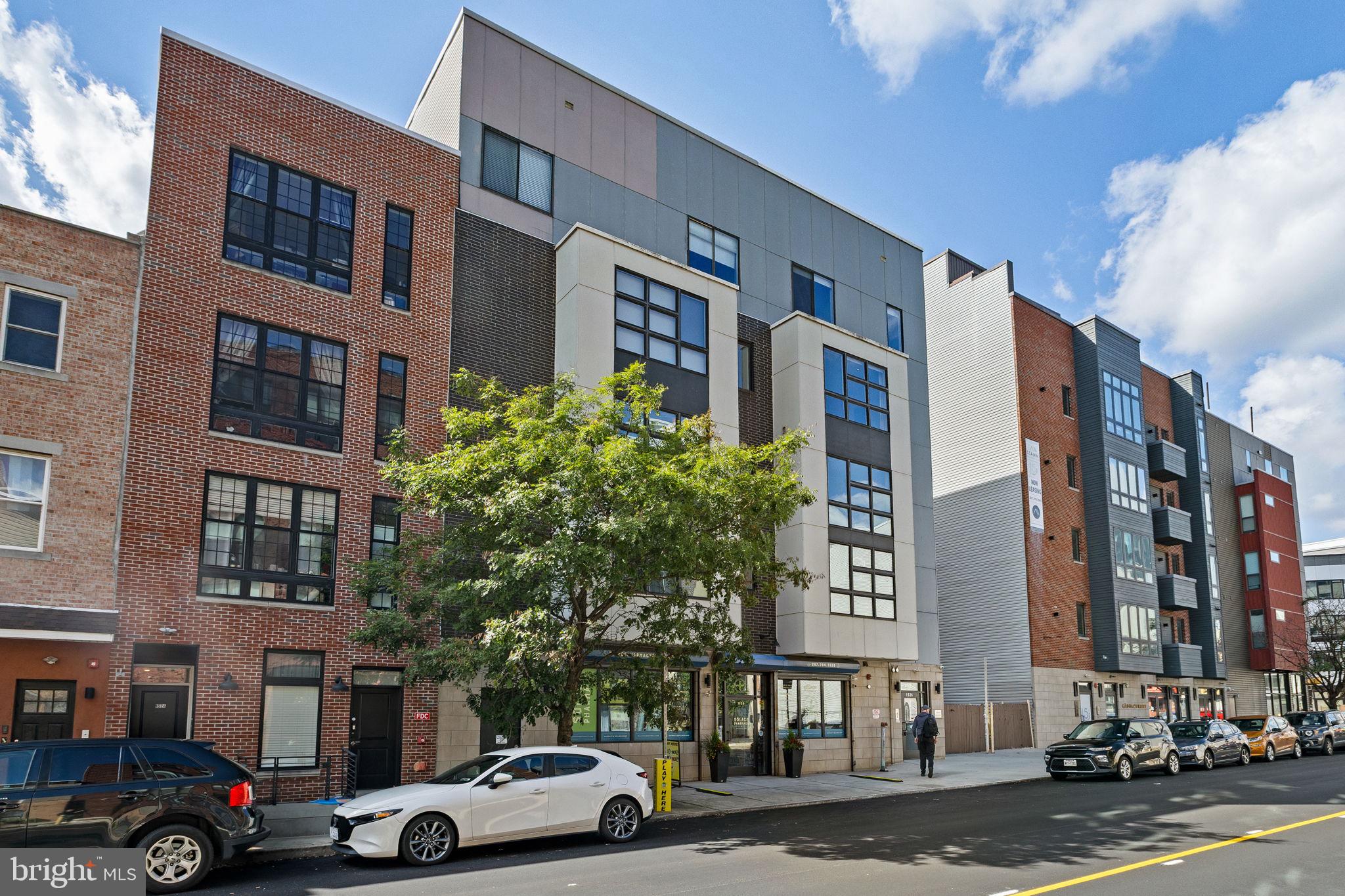 1526 RIDGE AVENUE 00 5