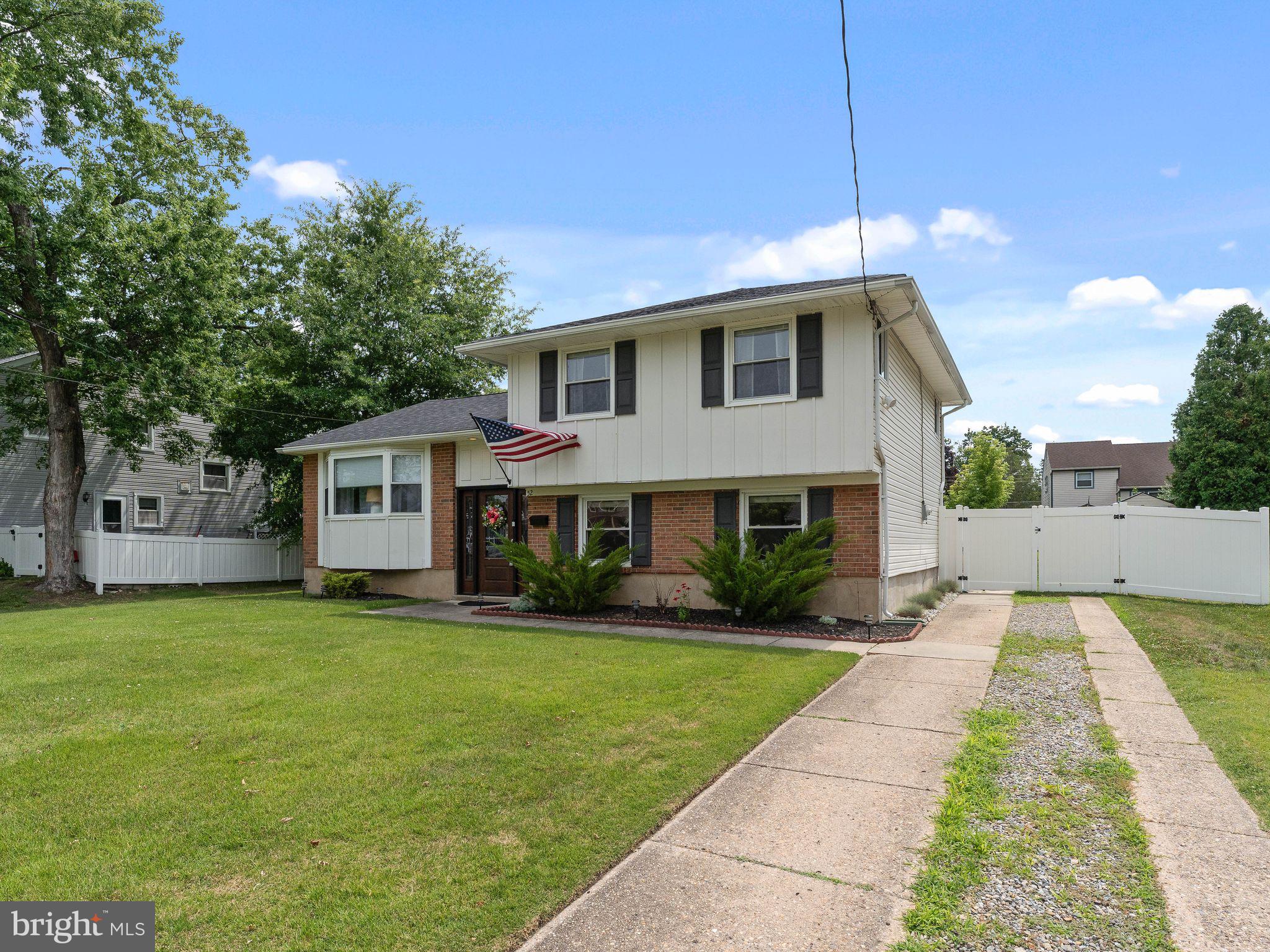 52 LONGWOOD DRIVE