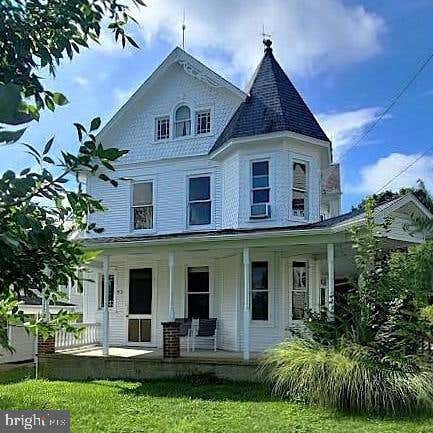 Homes For Sale - 52 E Main Street<br/> York County, FAWN GROVE, PA 17321
