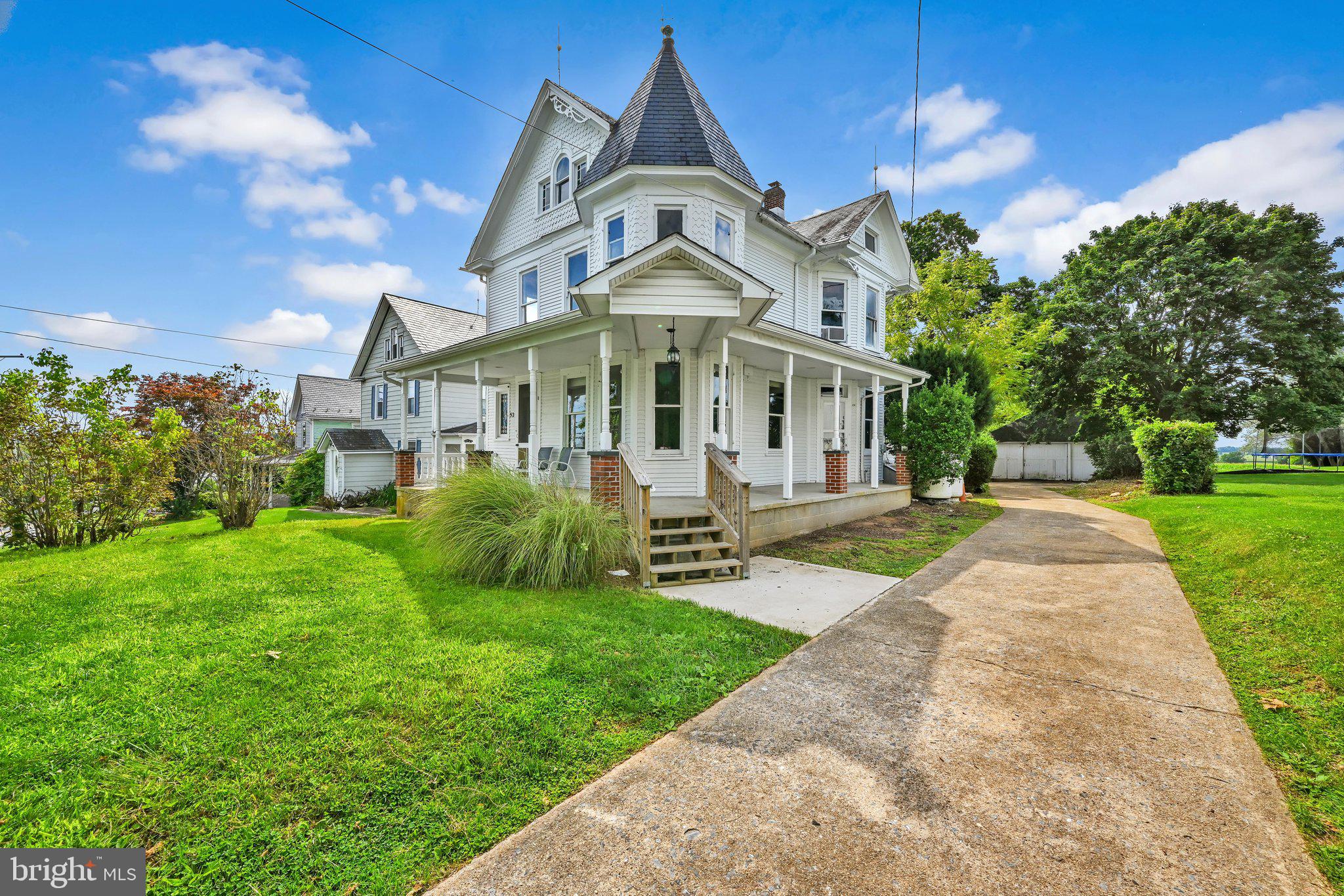 52 E MAIN STREET