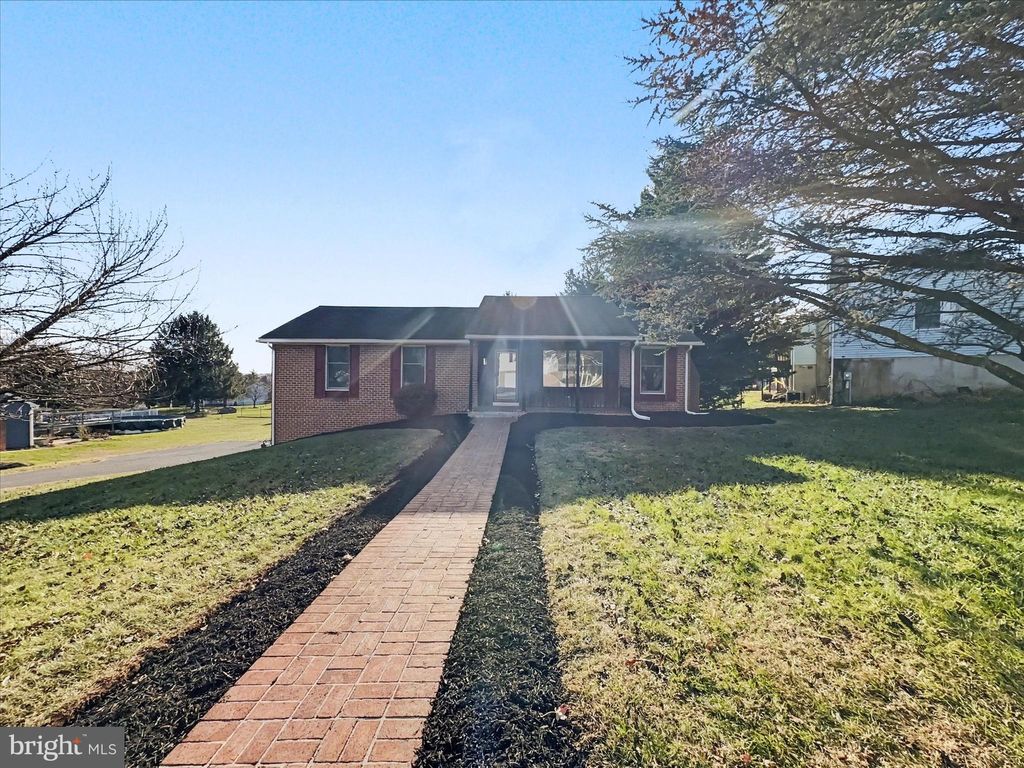 Photo of 1629 Yorktowne Drive, YORK, PA 17408 (MLS # PAYK2094804)