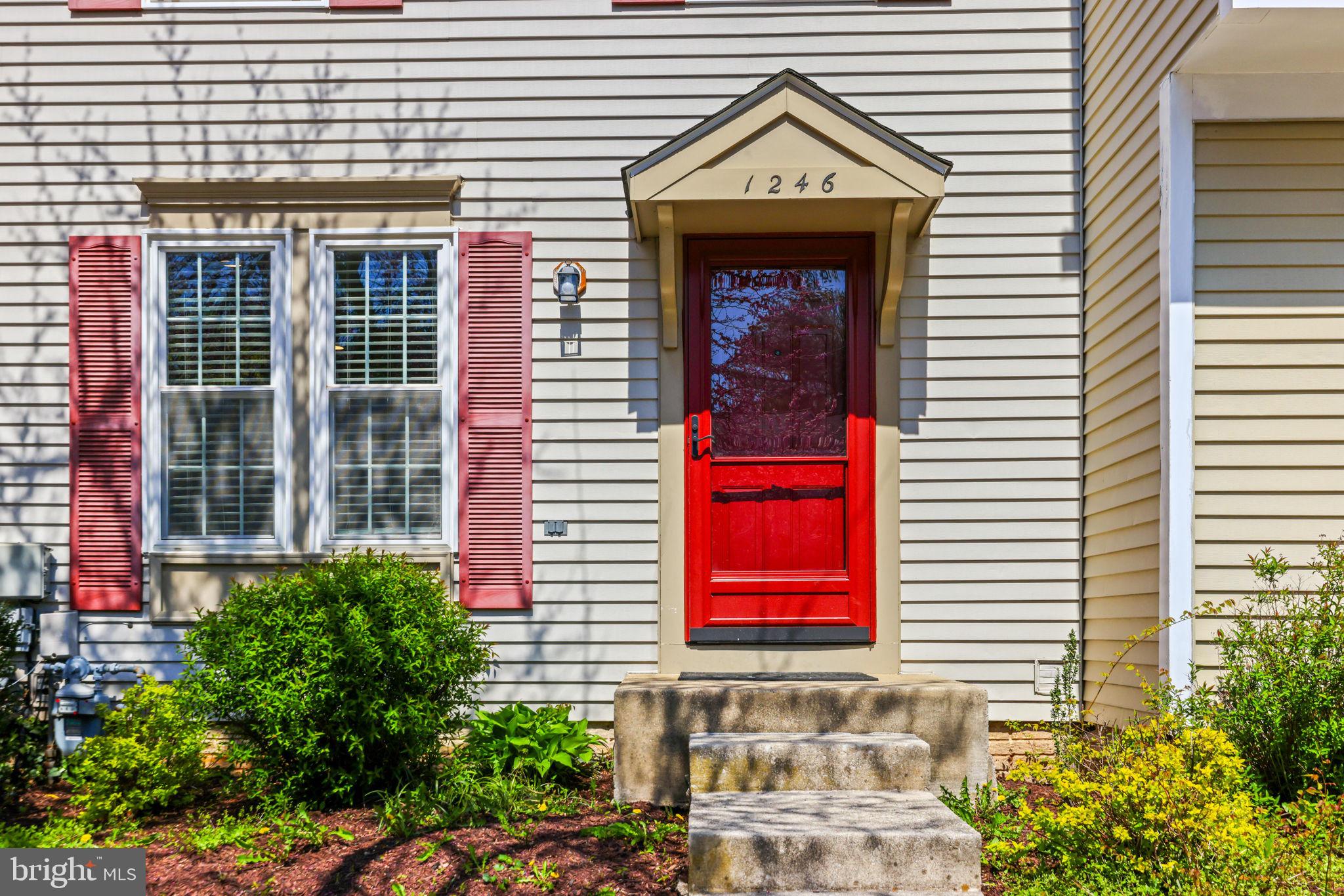 1246 SEMINOLE DRIVE