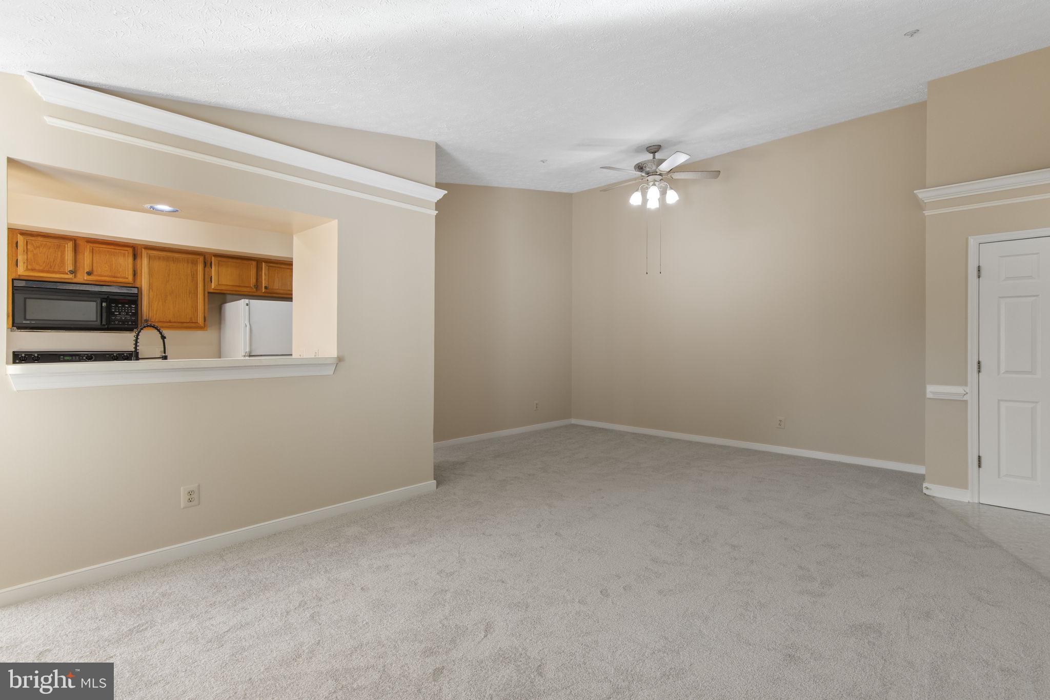 COUNTRY WALK - Residential Lease