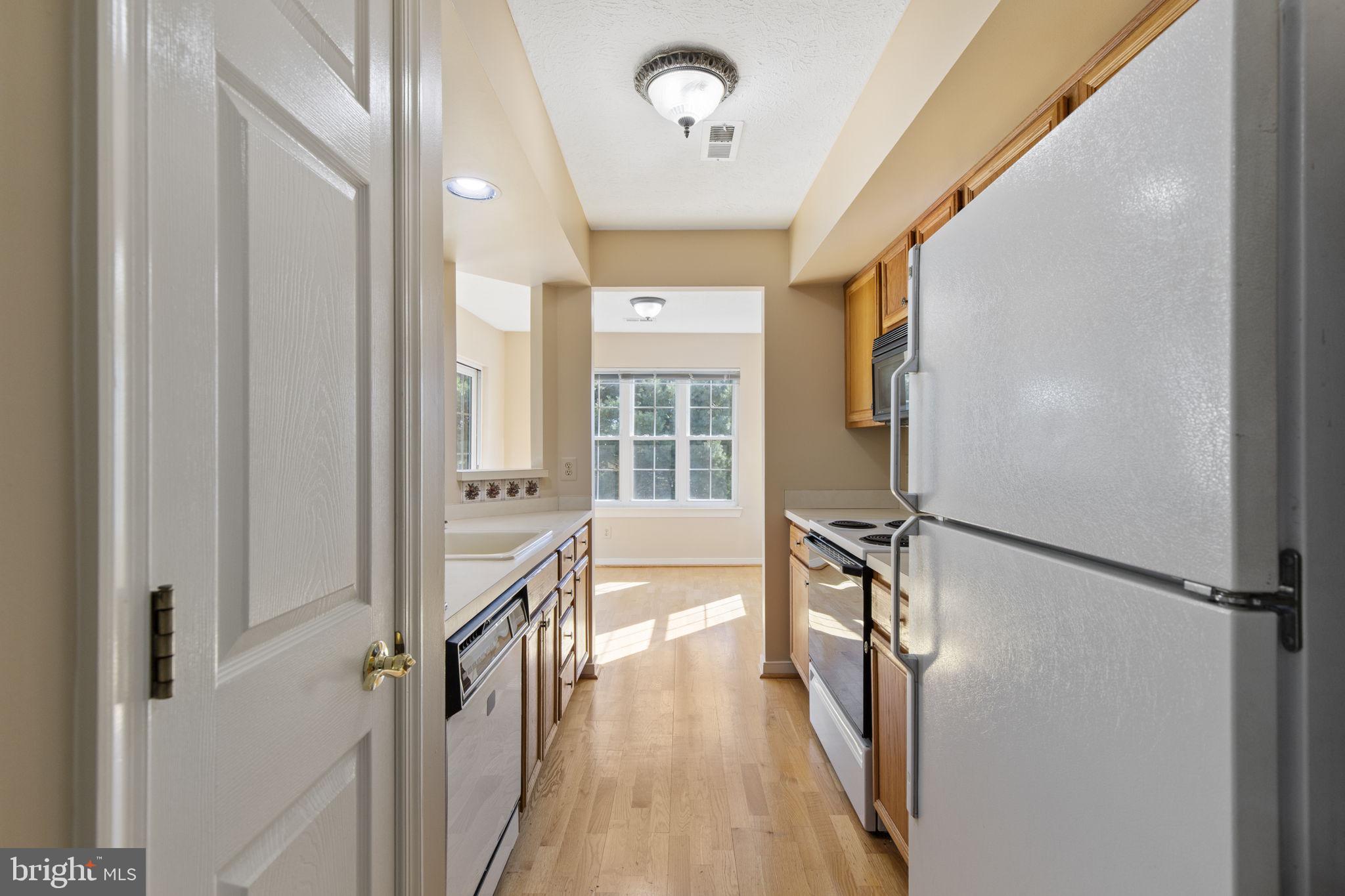 COUNTRY WALK - Residential Lease