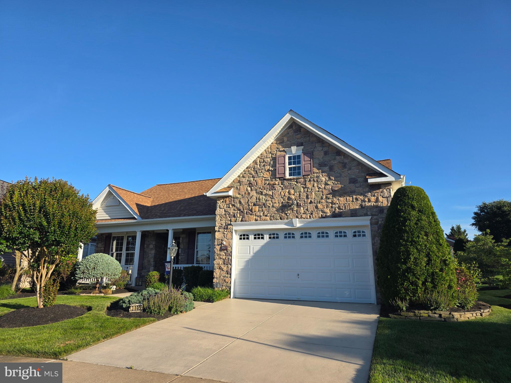 3805 BLOWING LEAF PLACE