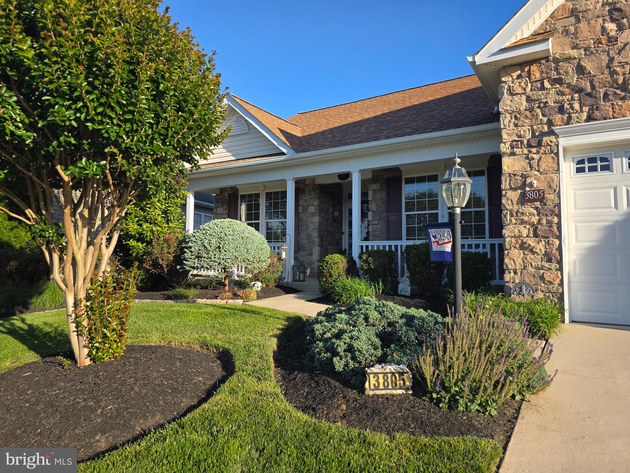 3805 BLOWING LEAF PLACE
