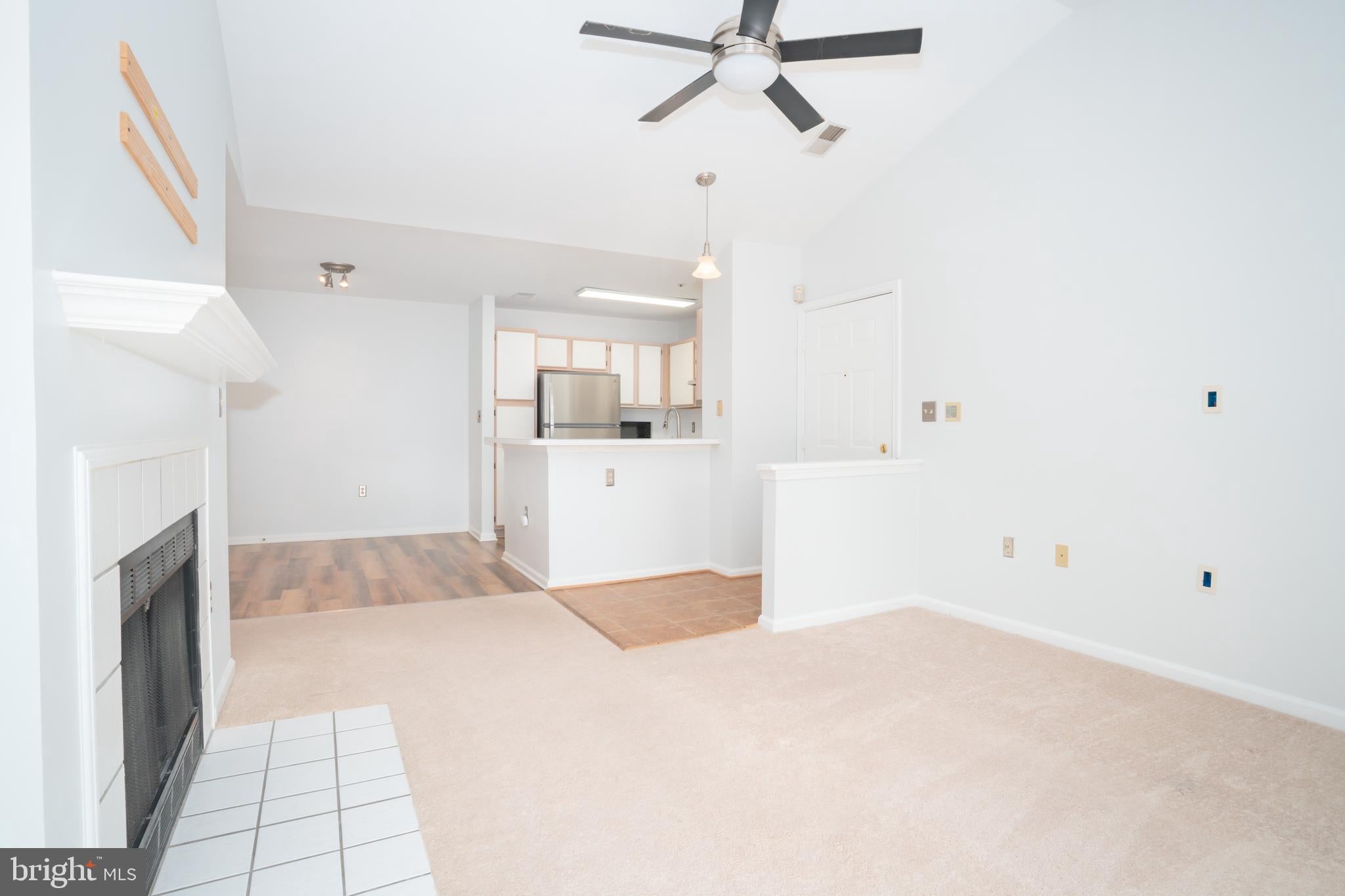 4406 SILVERBROOK LANE J302