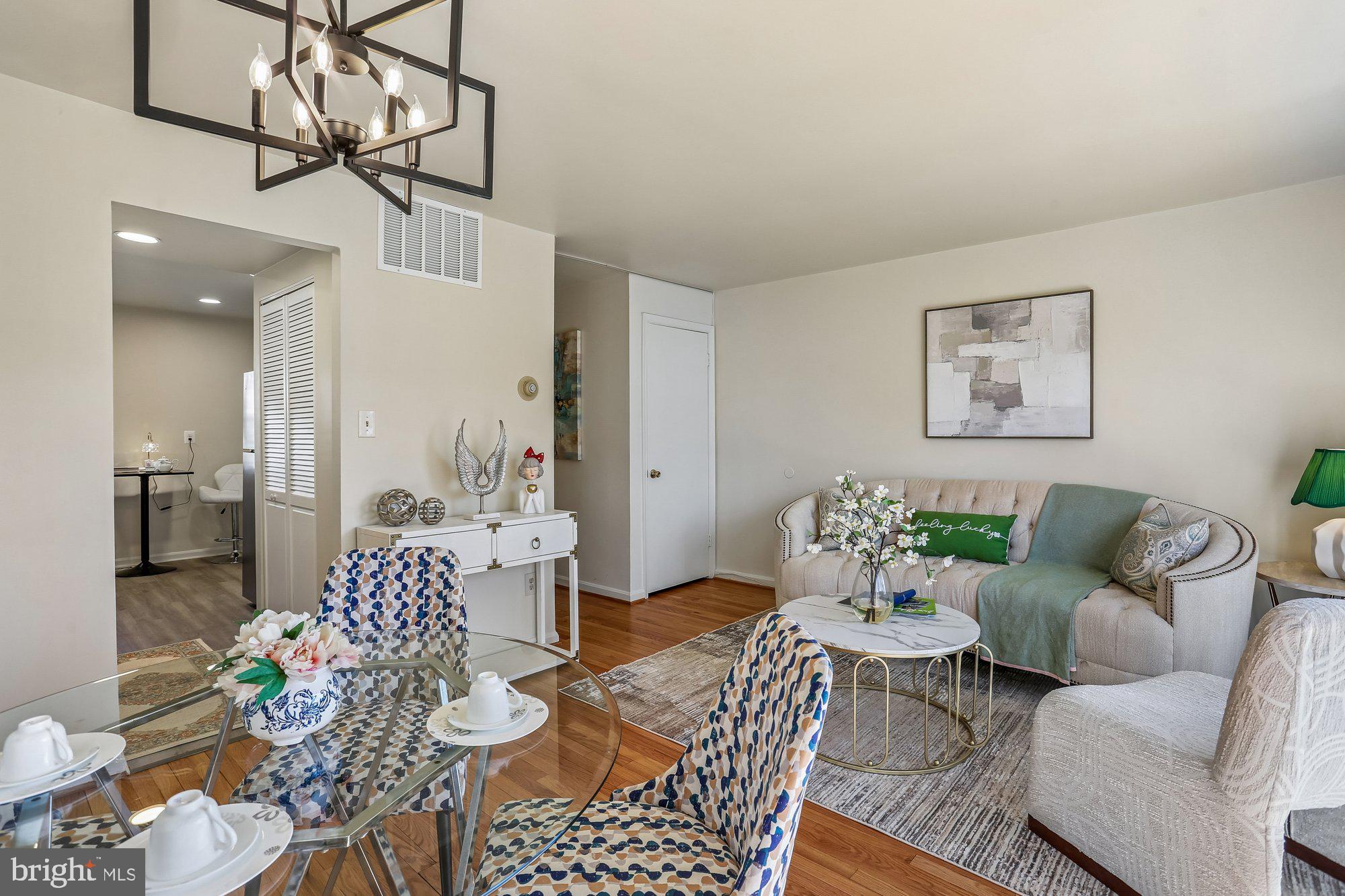 AUTUMN WALK - Residential