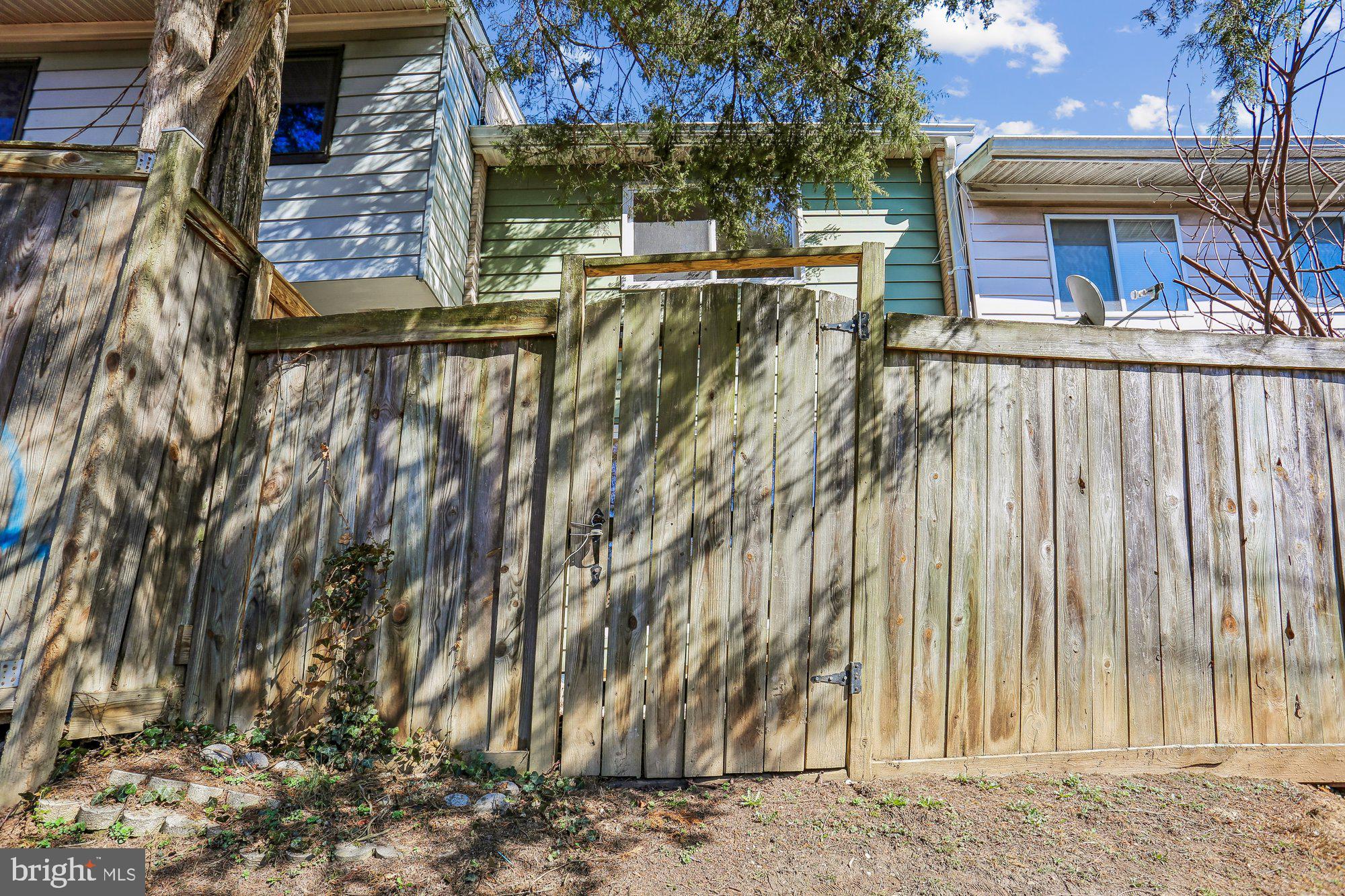 AUTUMN WALK - Residential