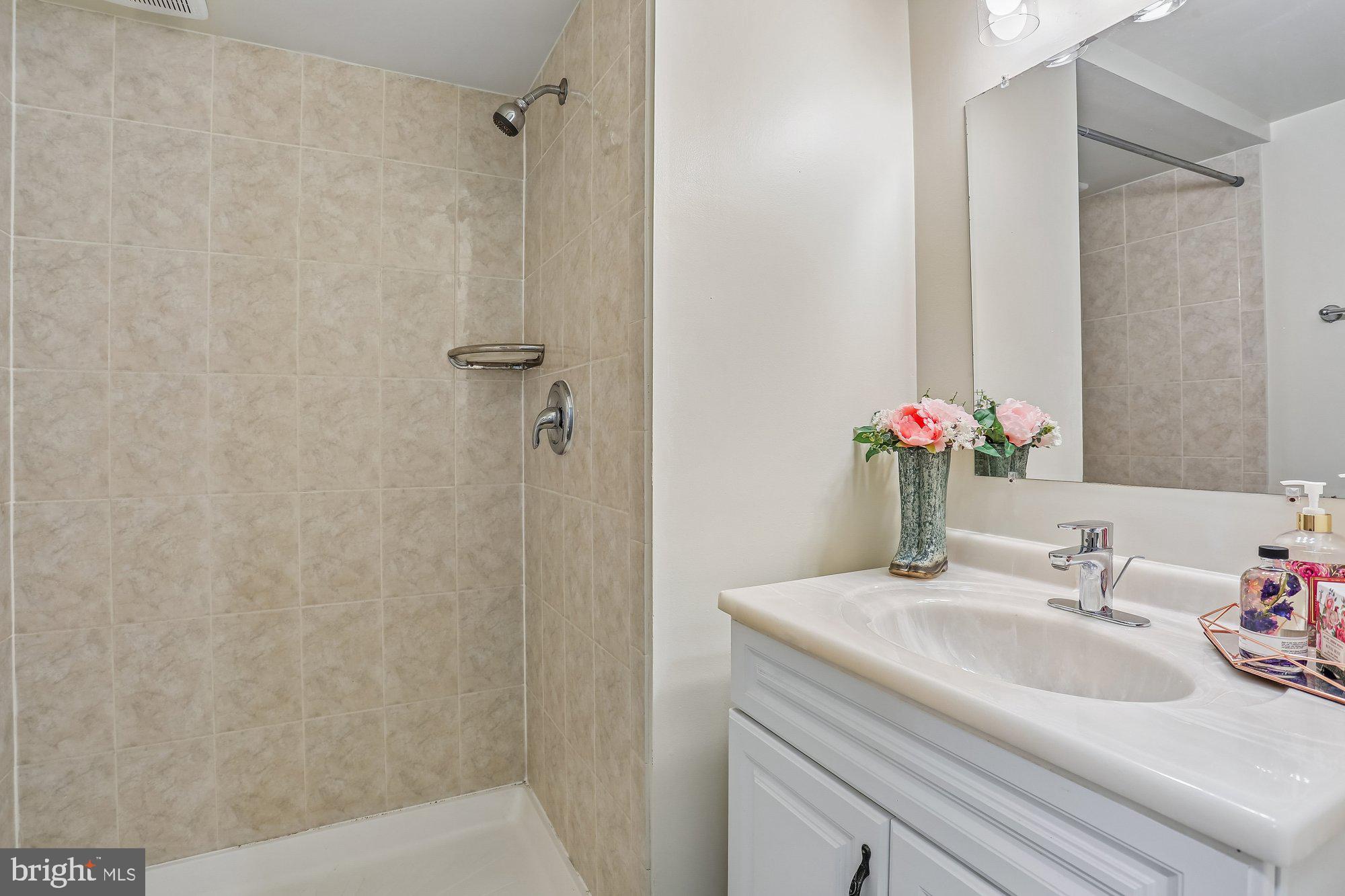 AUTUMN WALK - Residential