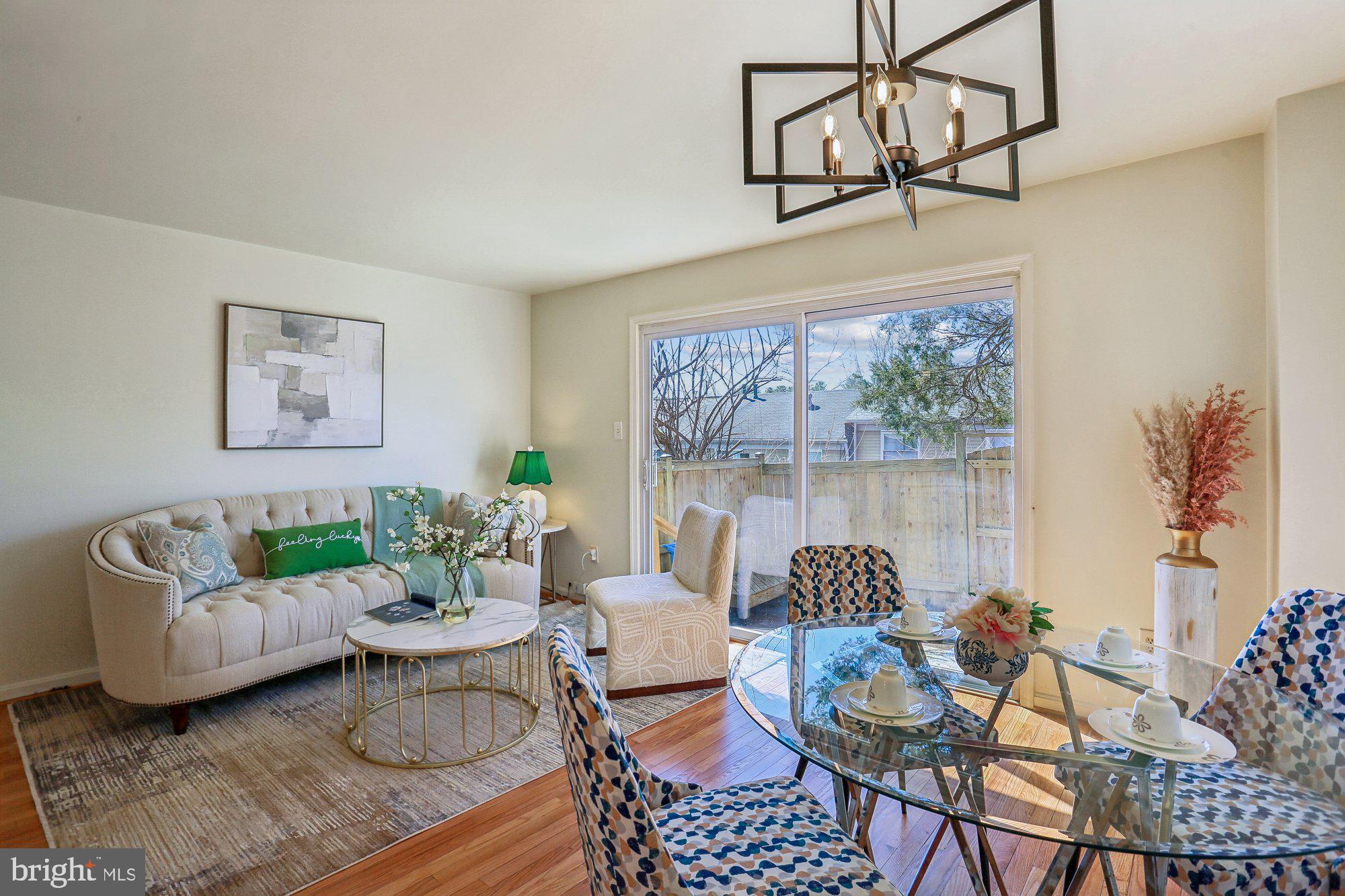 AUTUMN WALK - Residential