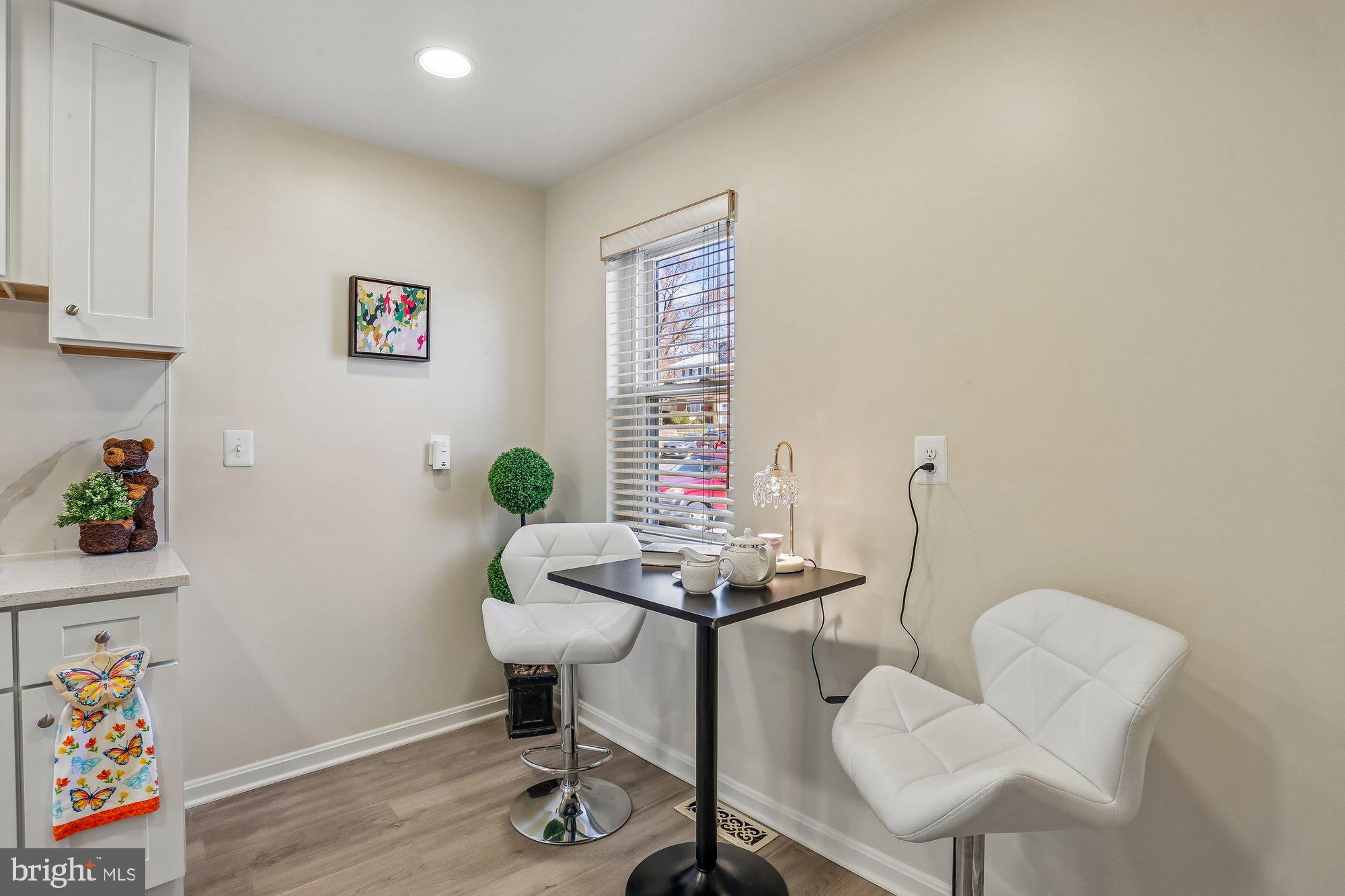 AUTUMN WALK - Residential