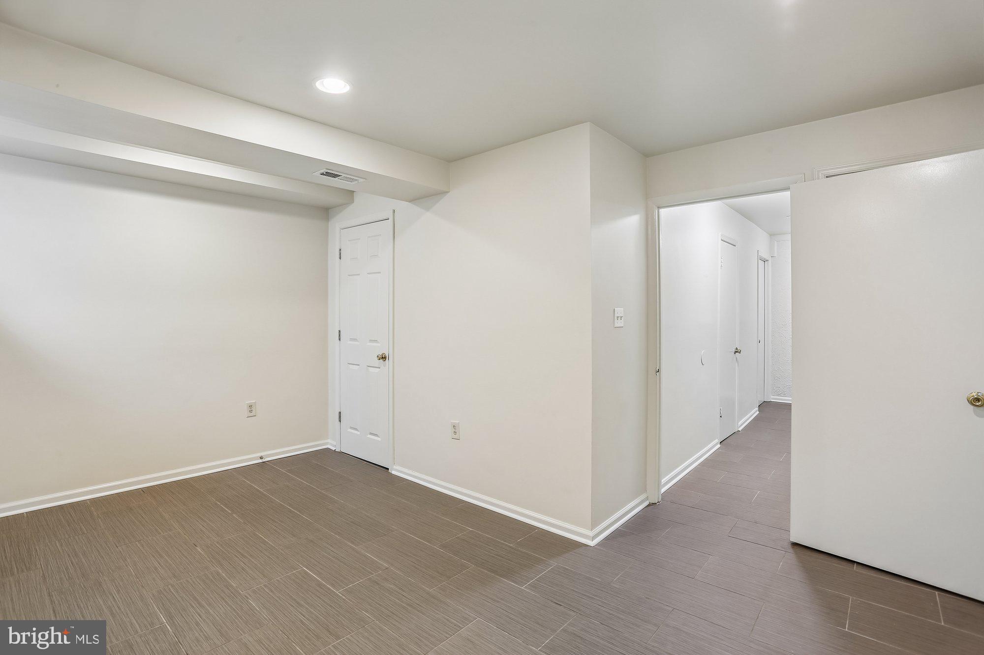 AUTUMN WALK - Residential