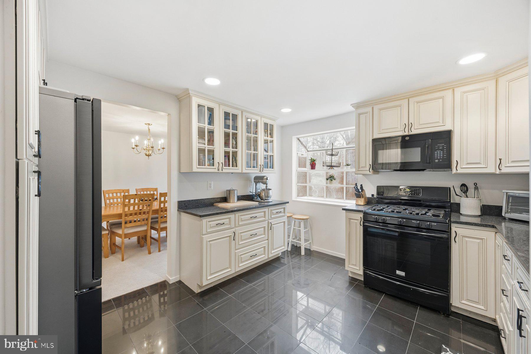 HARPERS CHOICE - Residential