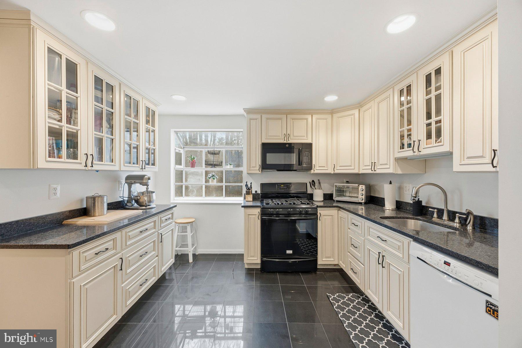 HARPERS CHOICE - Residential