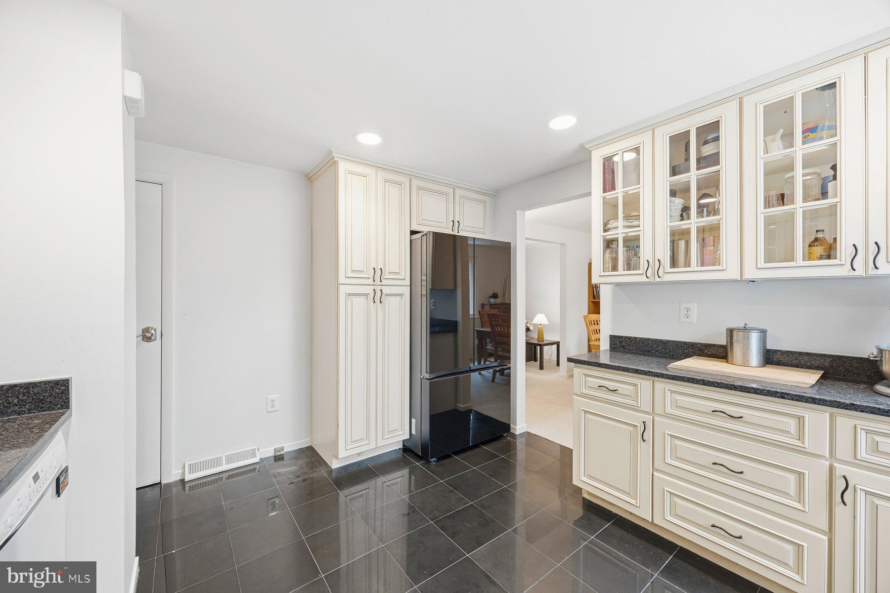 HARPERS CHOICE - Residential