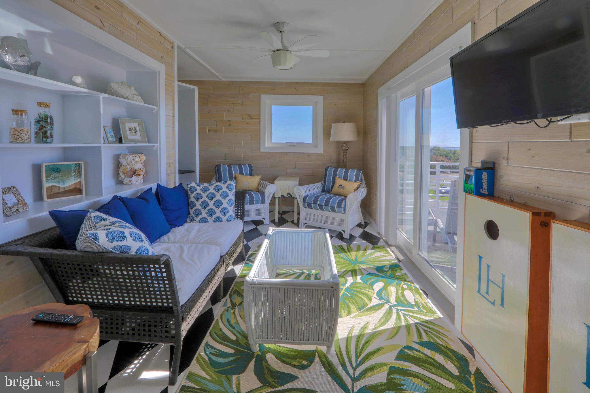 LEWES BEACH - Commercial Sale