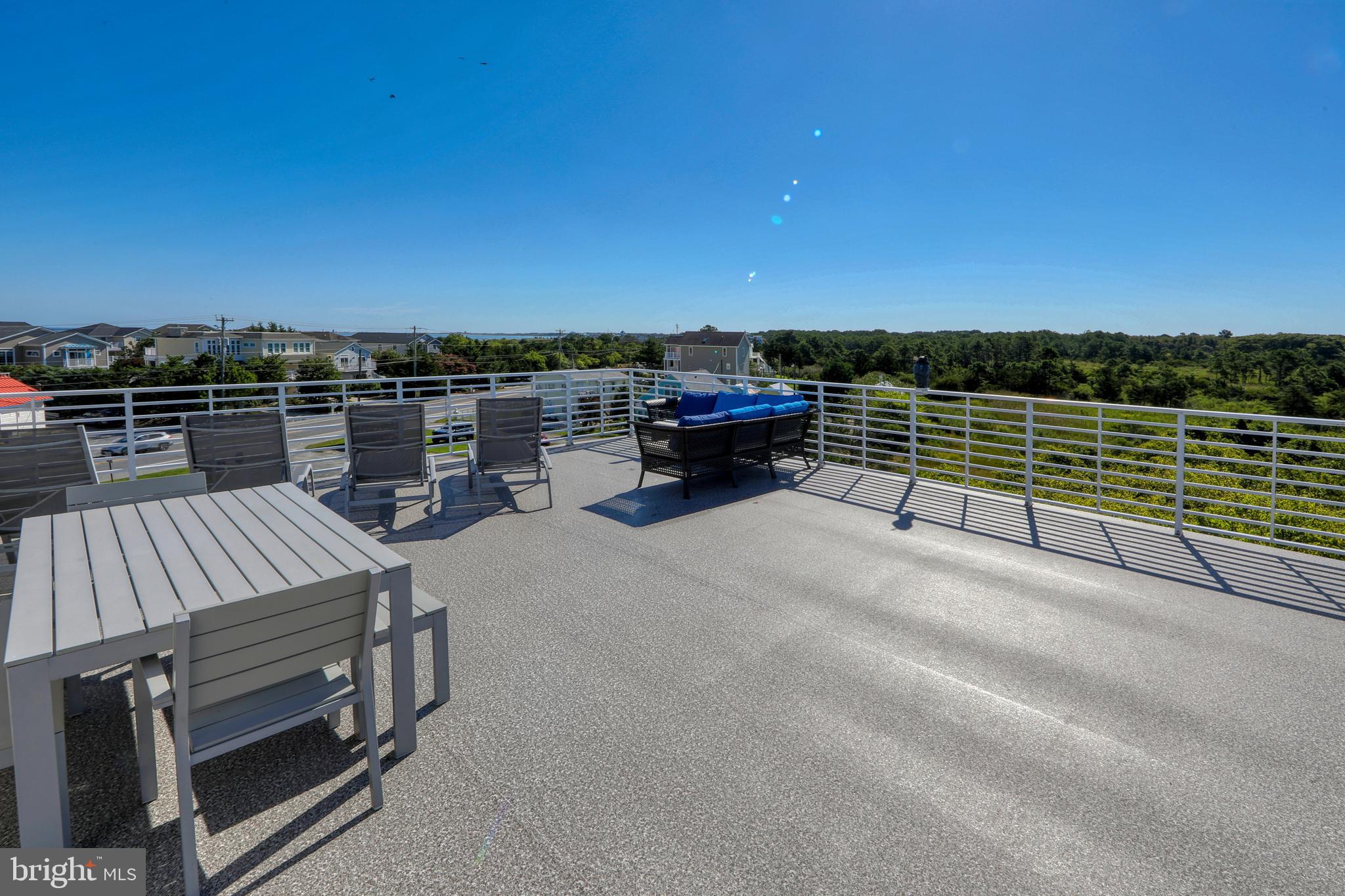 LEWES BEACH - Commercial Sale