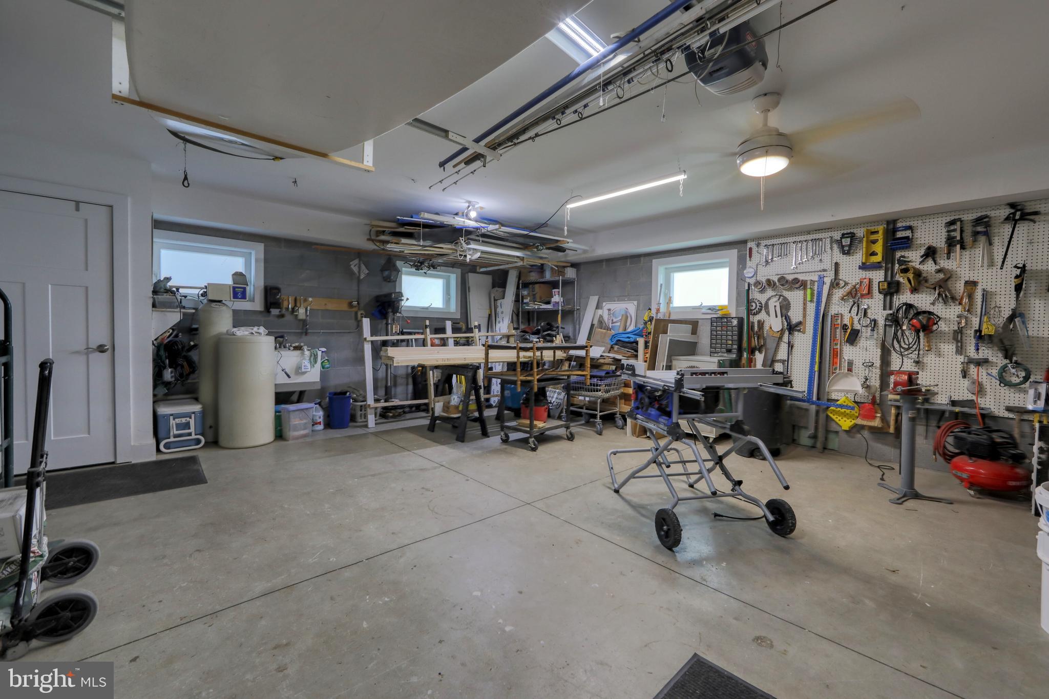 LEWES BEACH - Commercial Sale