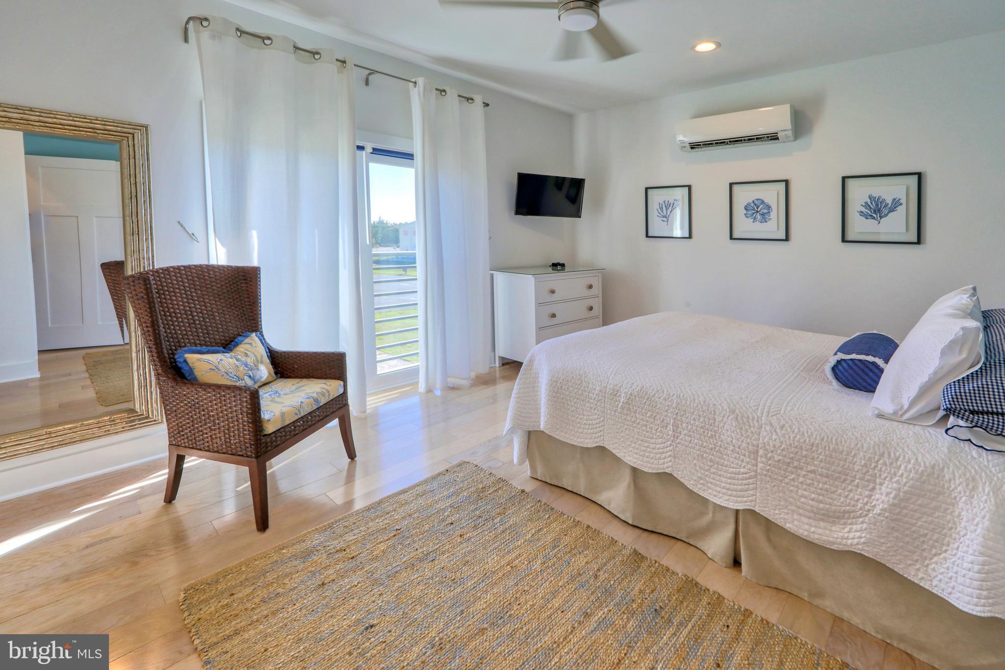 LEWES BEACH - Commercial Sale