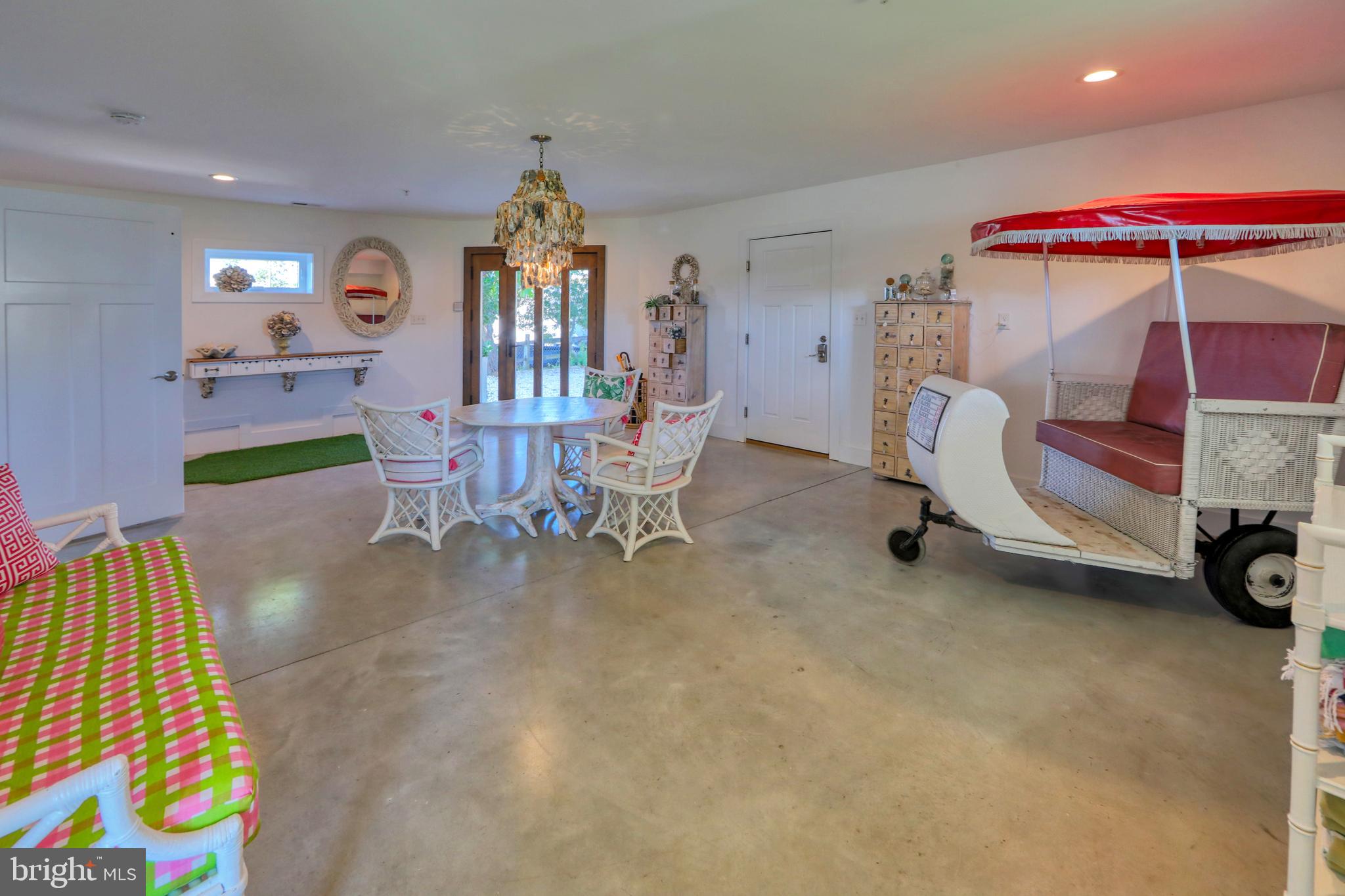 LEWES BEACH - Commercial Sale