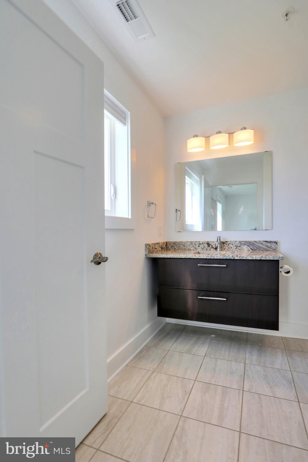 LEWES BEACH - Commercial Sale