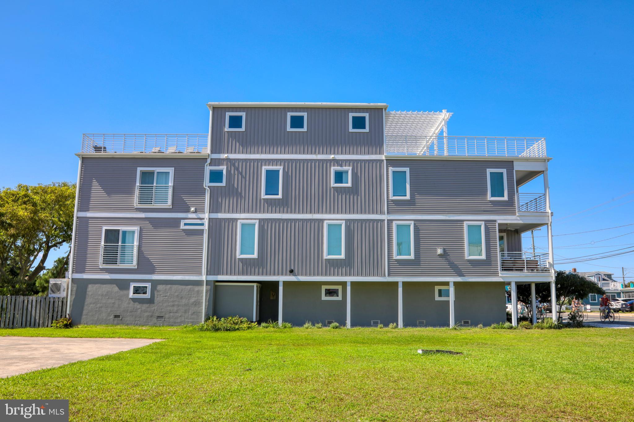 LEWES BEACH - Commercial Sale