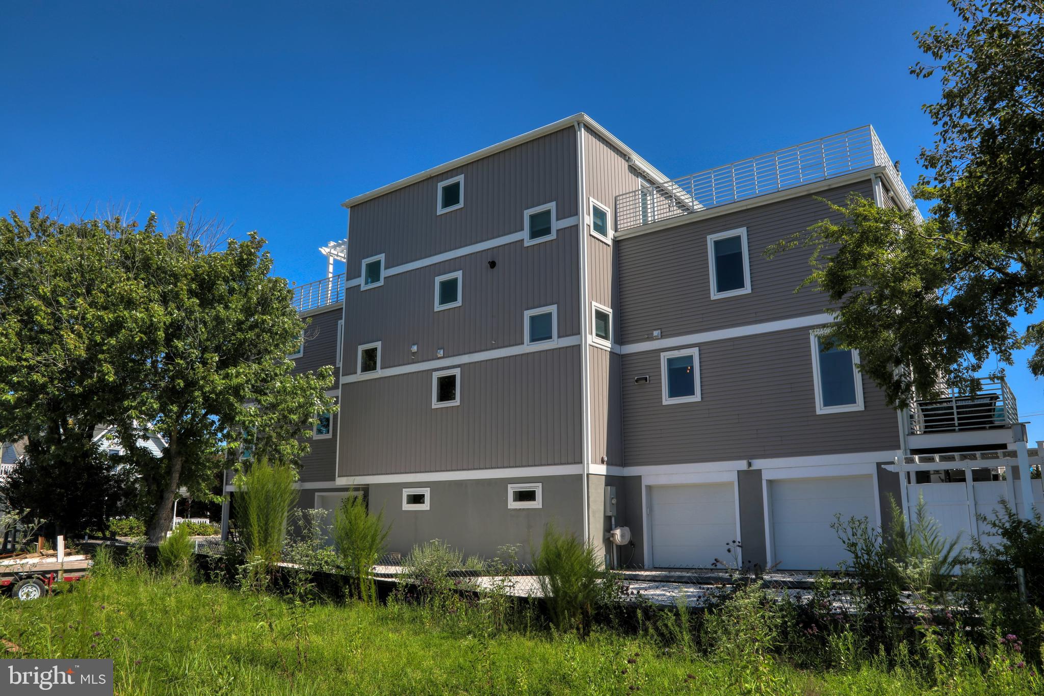 LEWES BEACH - Commercial Sale