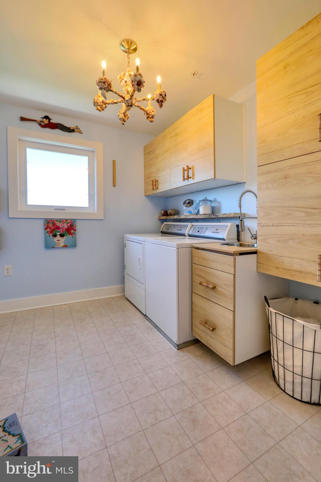 LEWES BEACH - Commercial Sale