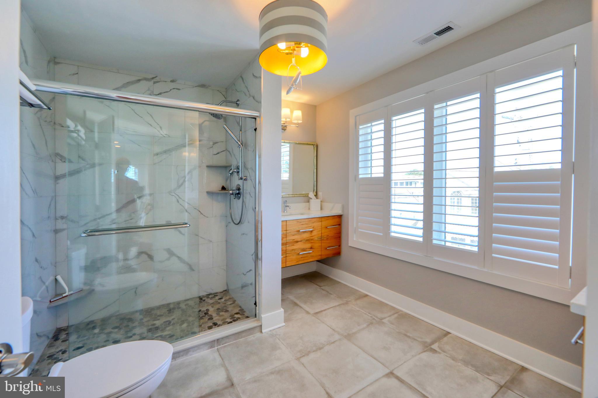 LEWES BEACH - Commercial Sale