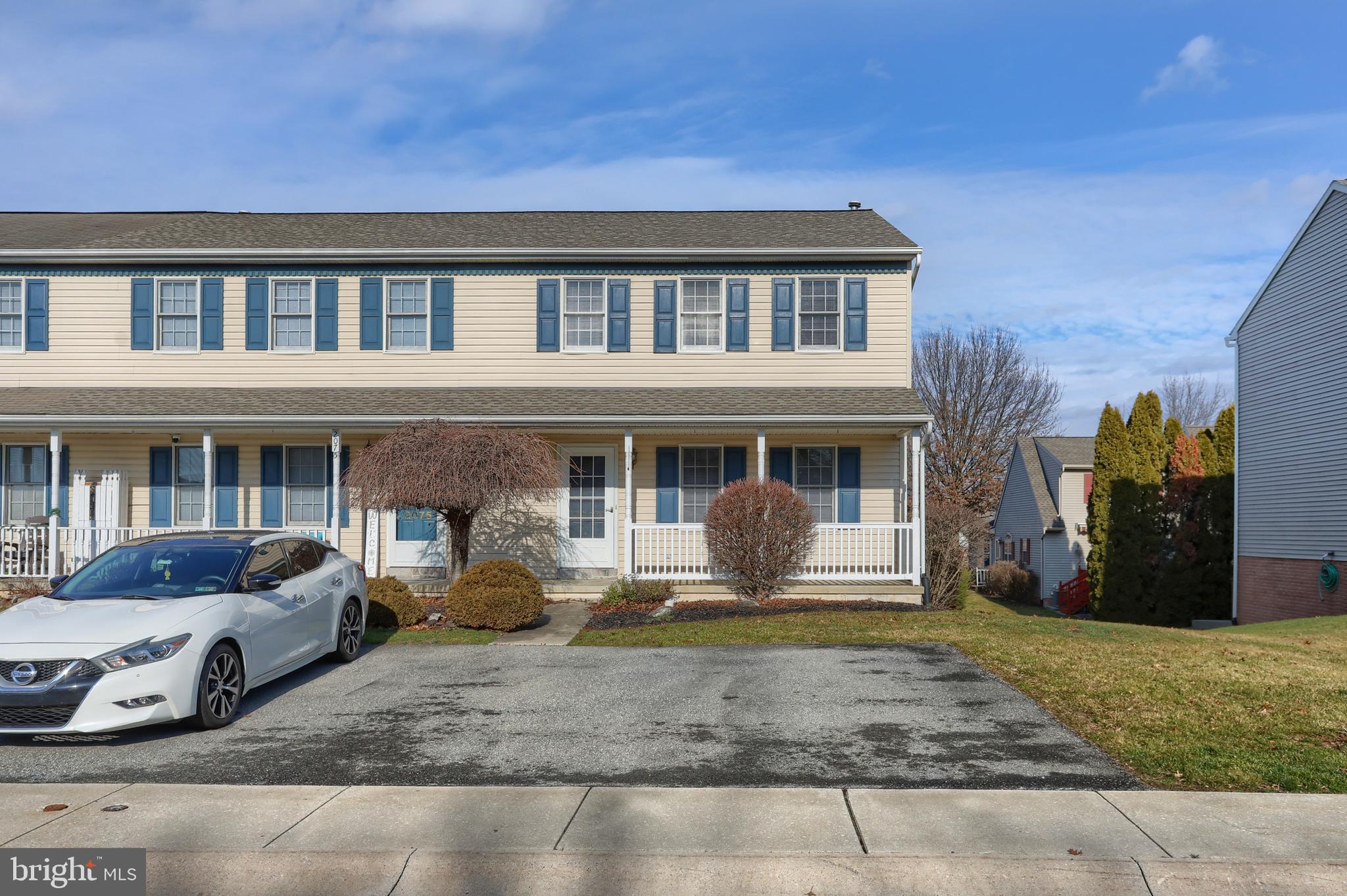 OAK HILLS - Residential