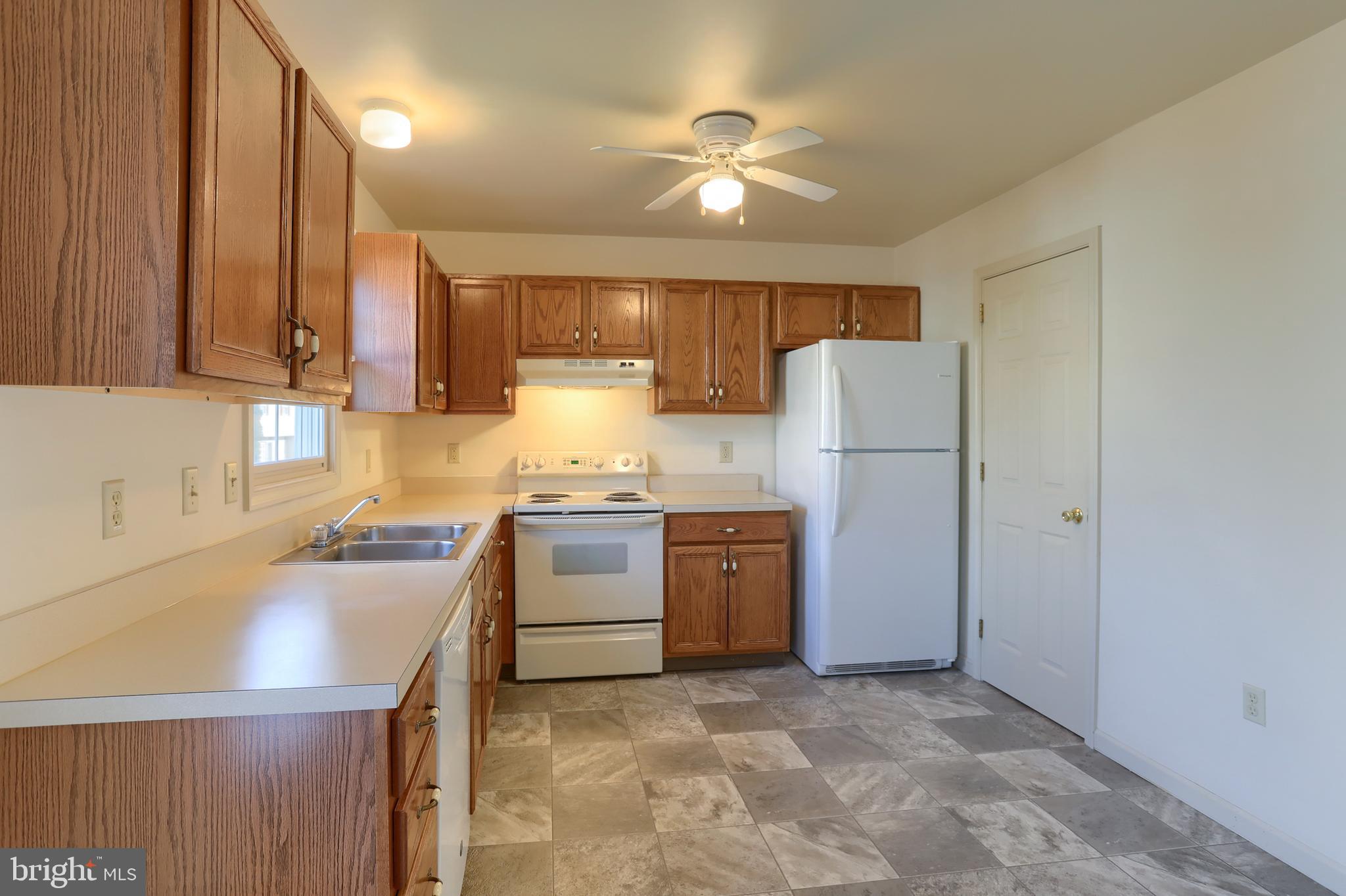 OAK HILLS - Residential