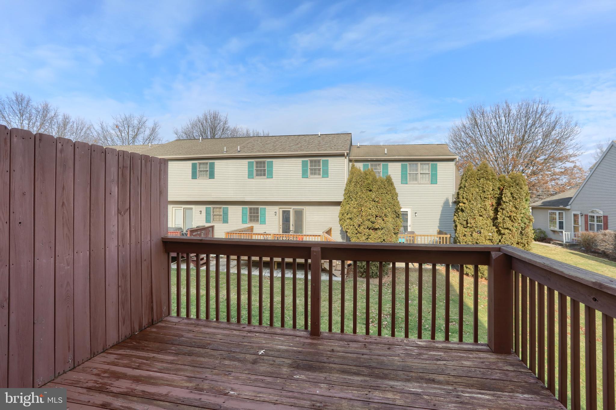 OAK HILLS - Residential